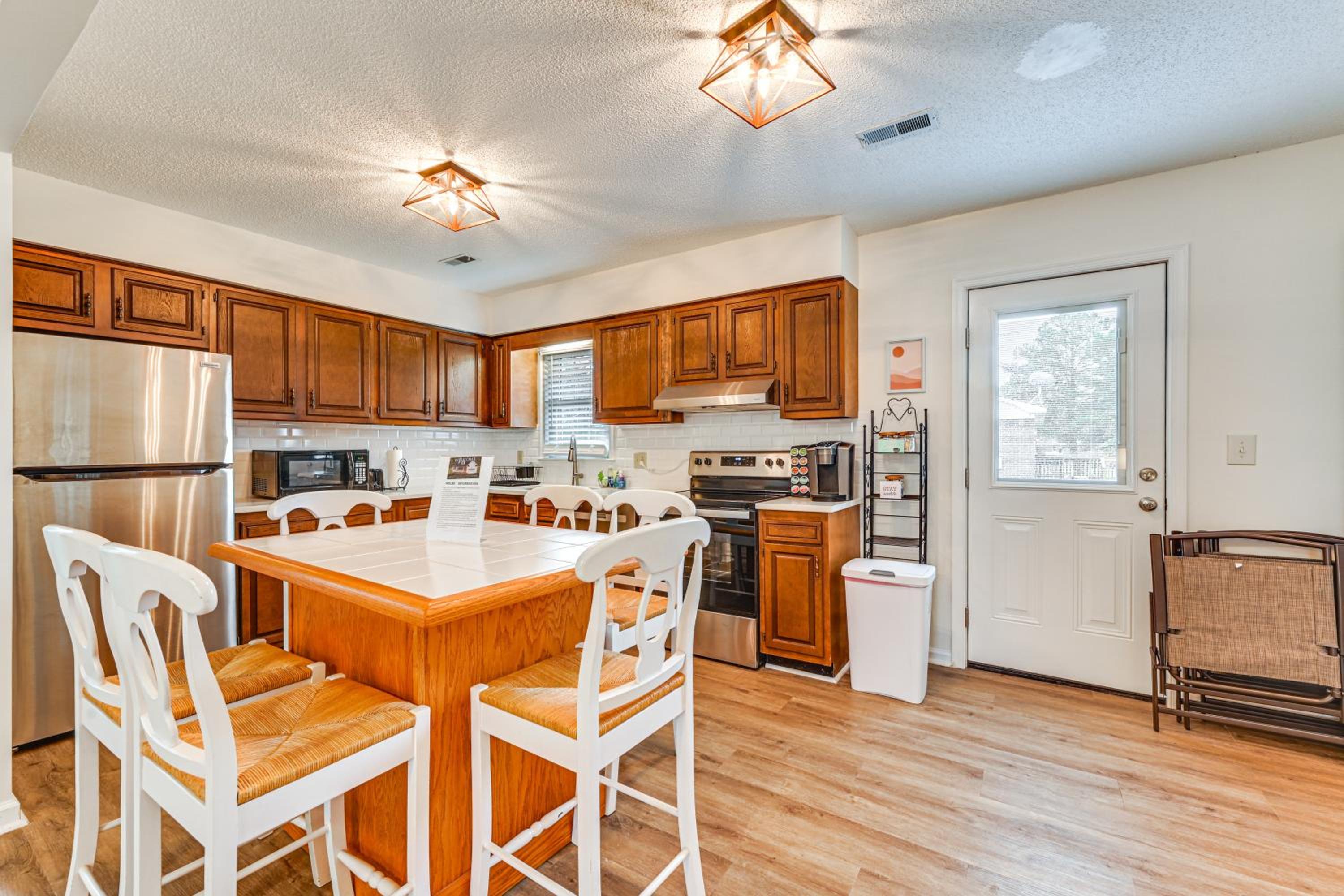Deck and Fenced Yard Family Home in Winterville