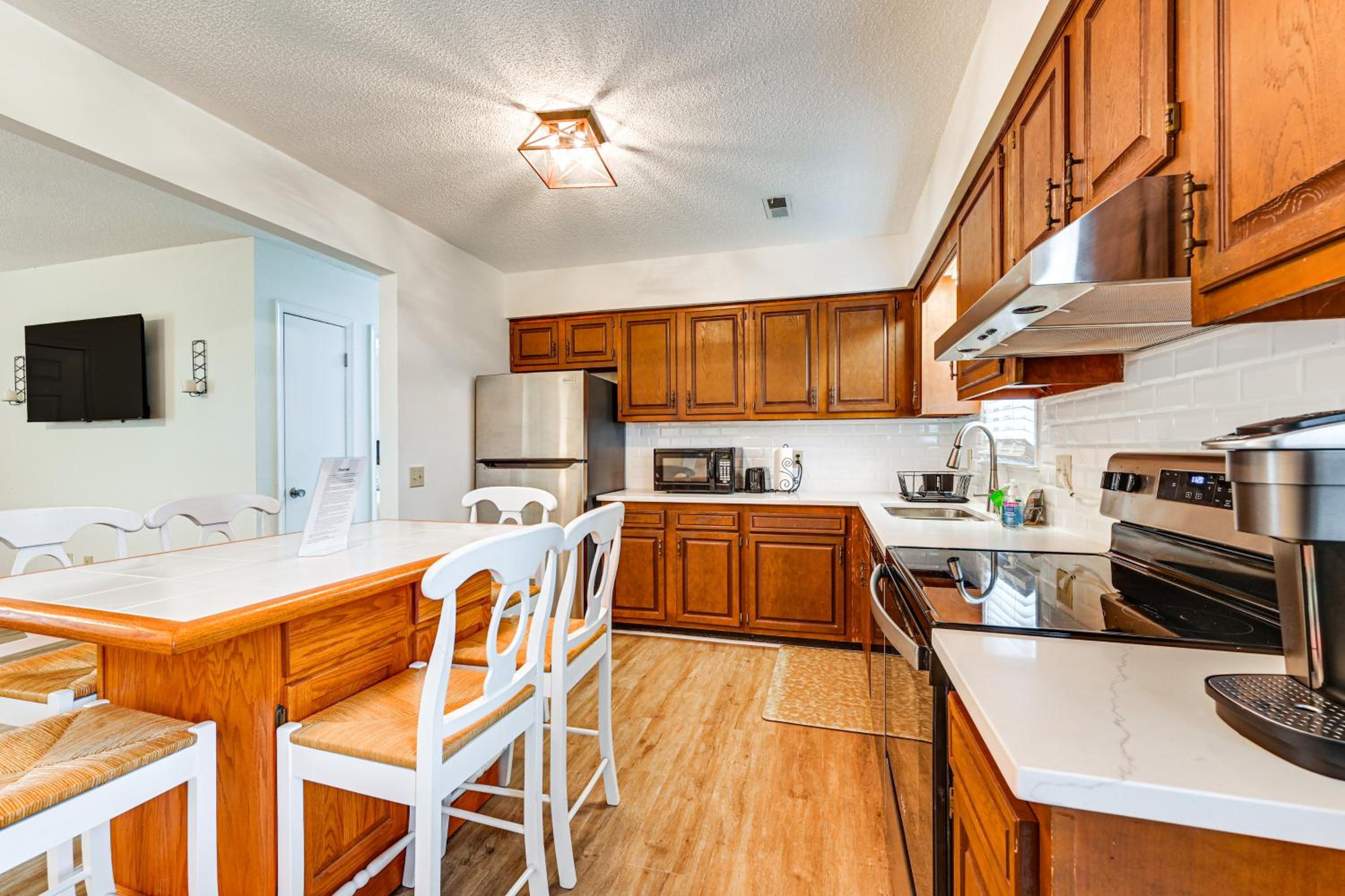 Deck and Fenced Yard Family Home in Winterville