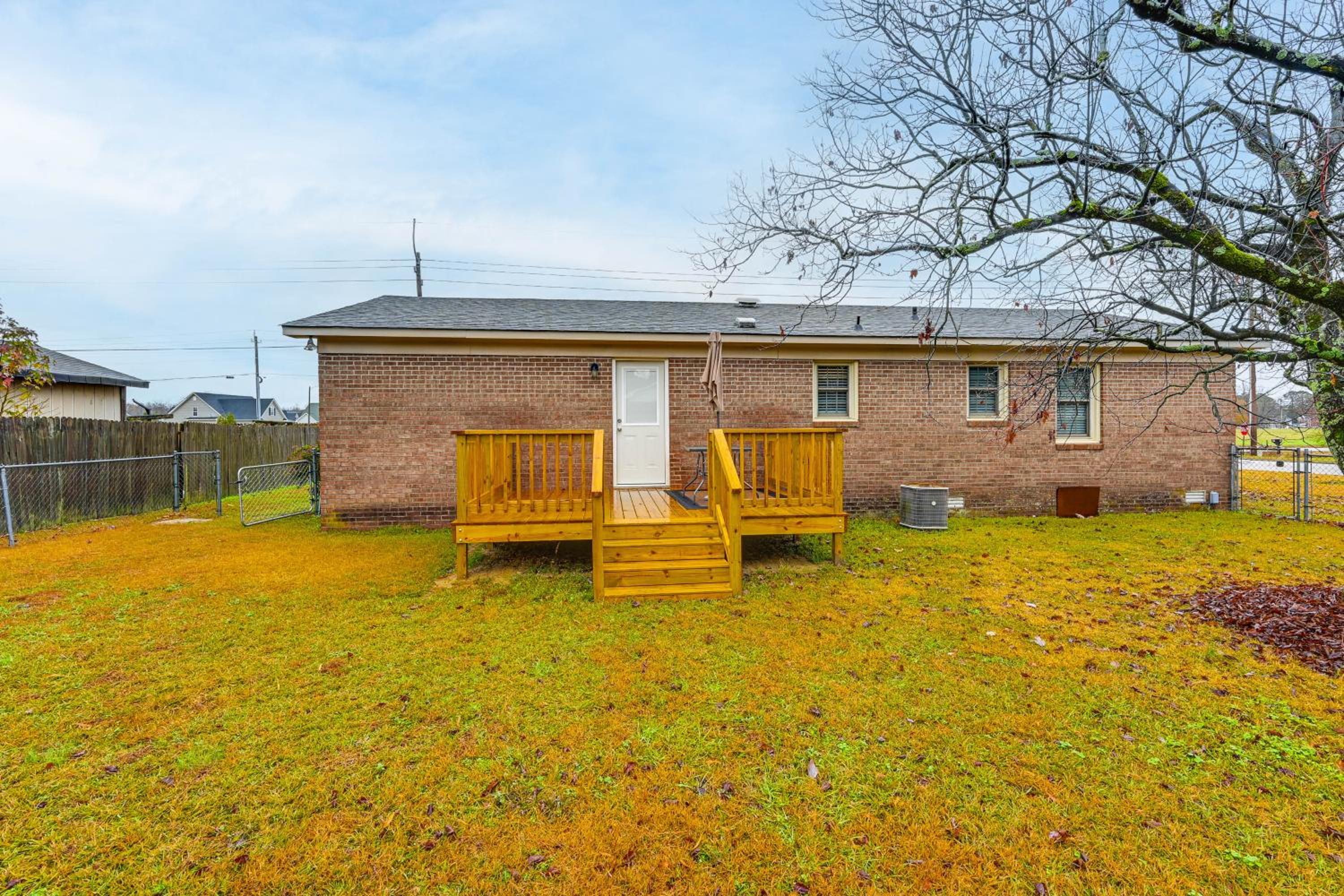 Deck and Fenced Yard Family Home in Winterville