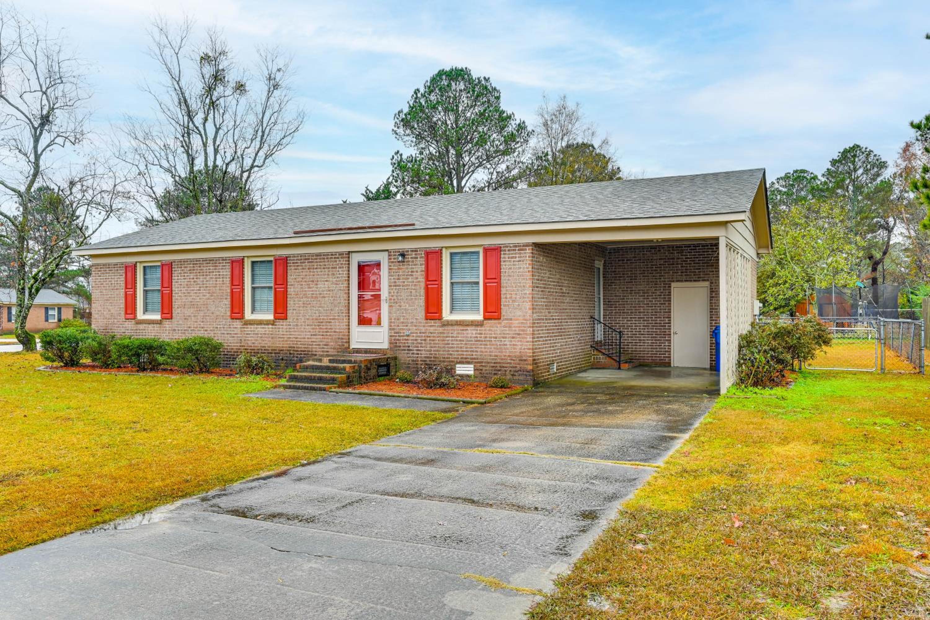 Deck and Fenced Yard Family Home in Winterville