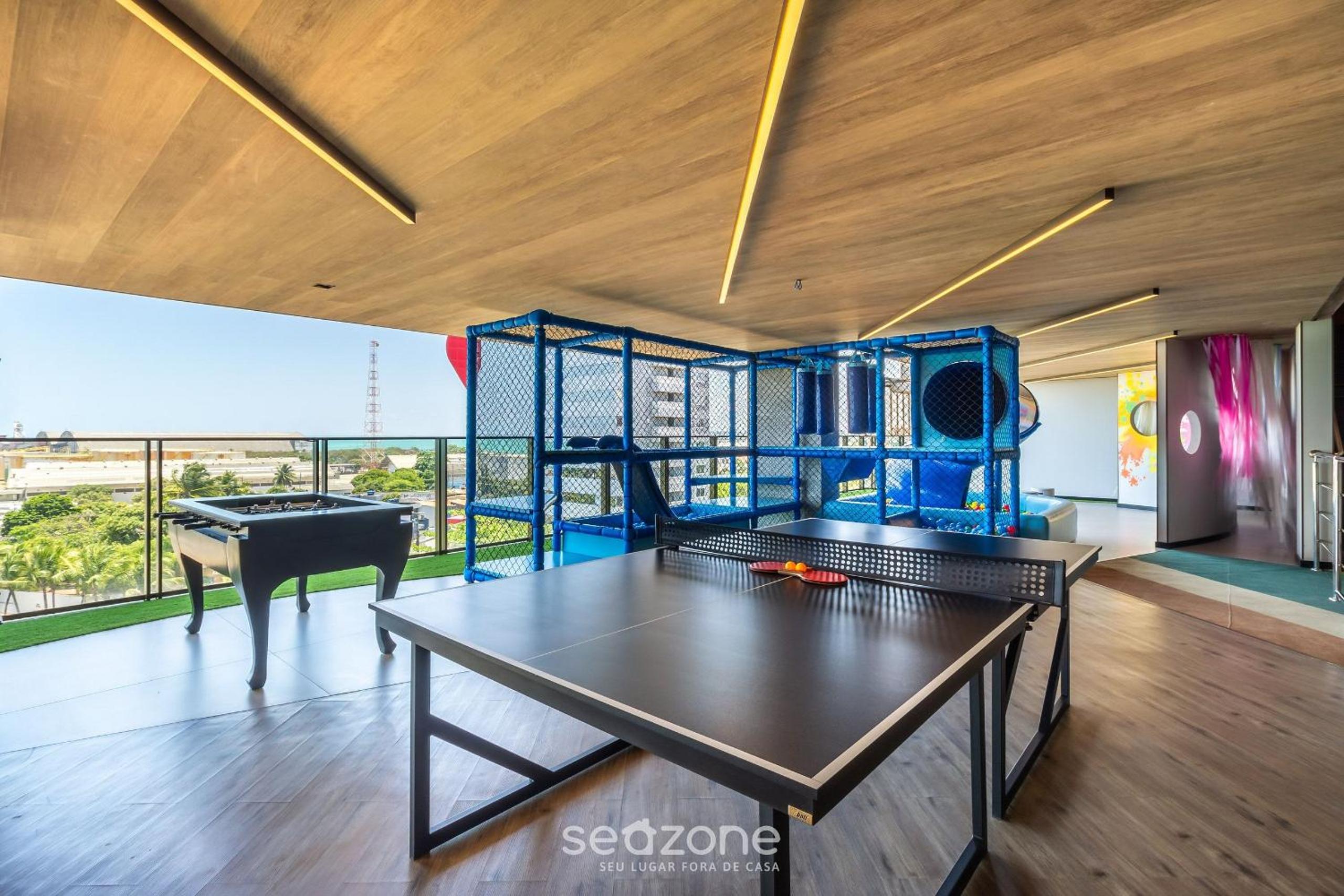NWTs - Studios in Building with Sea View