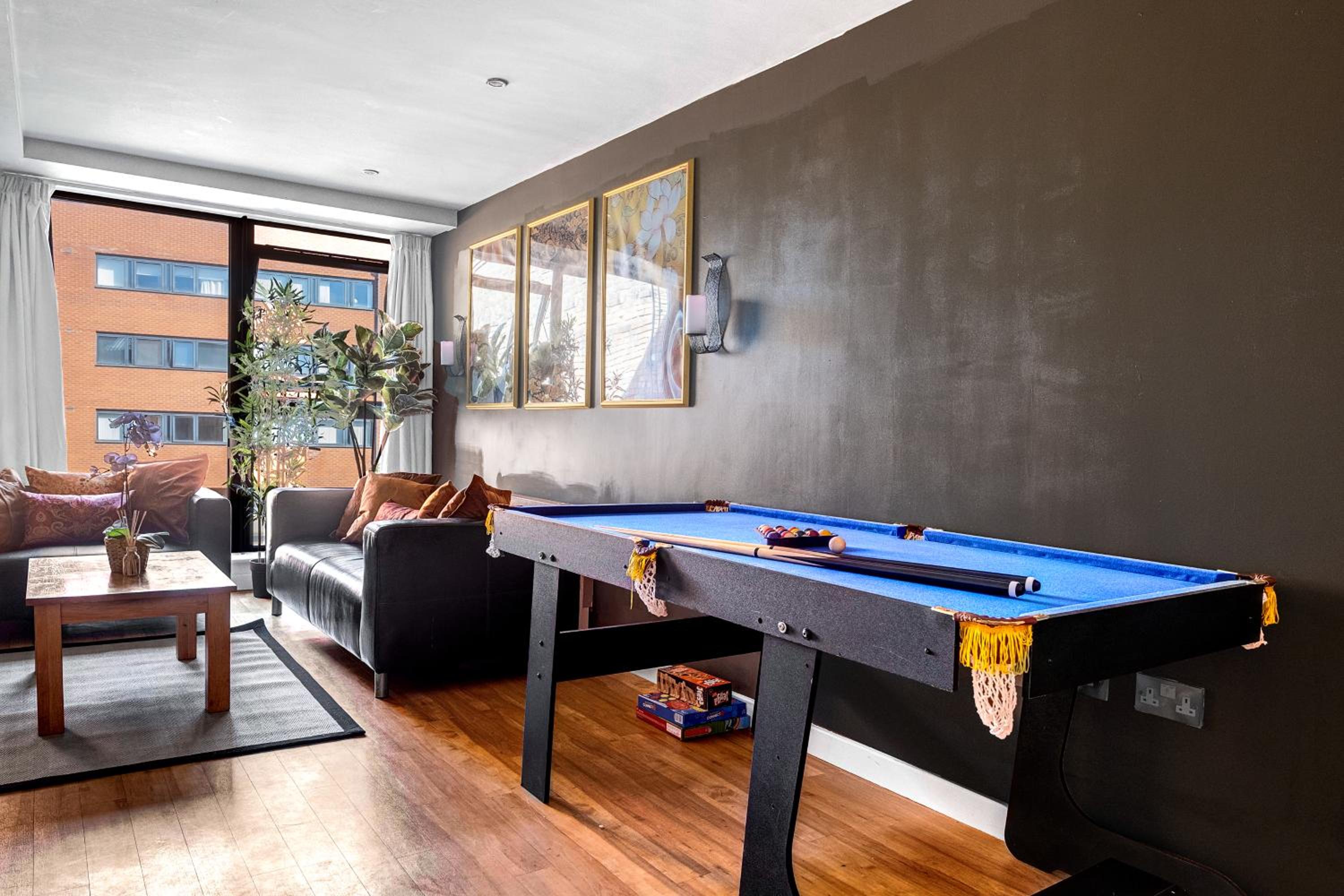 Thai Suite Haven with Pool table - Nexflix - City centre, Free parking
