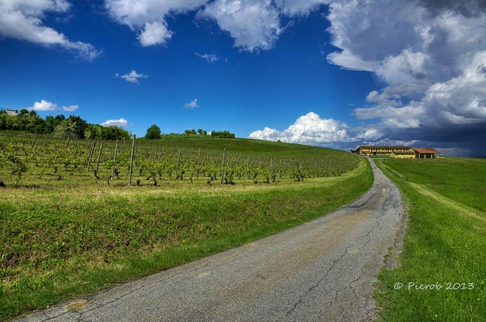 Cascina Fietta - Wine Dreams Apartments view 2
