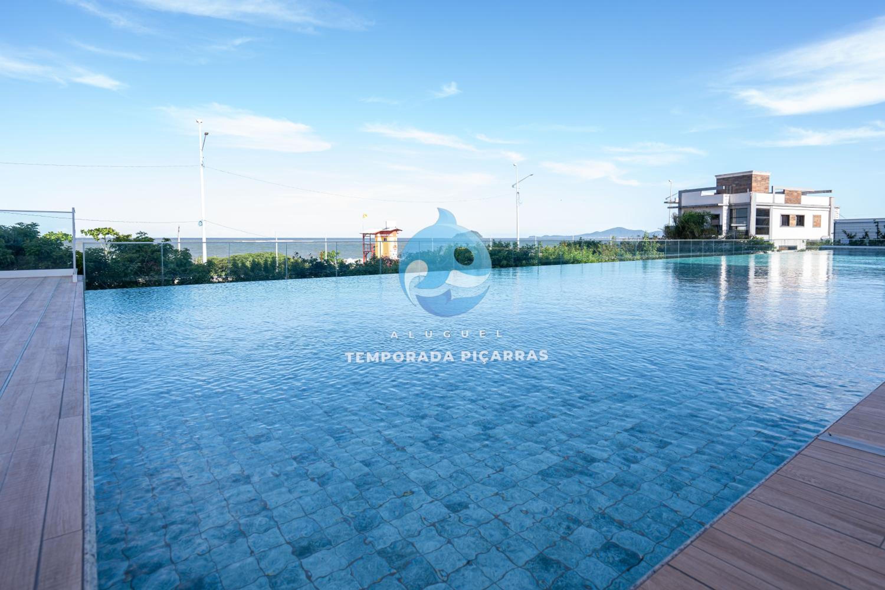 Aptos Pé na Areia Vista Mar Condomínio Resort Completo com Piscina borda Infinita, Beach Tennis, Academia, Sala de Jogos, Brinquedoteca, Playground e Porta