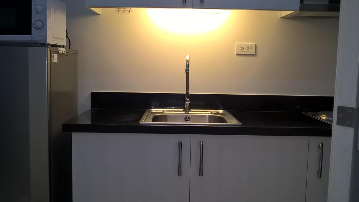Studio Deluxe Apartment in Princeton Residences view 4