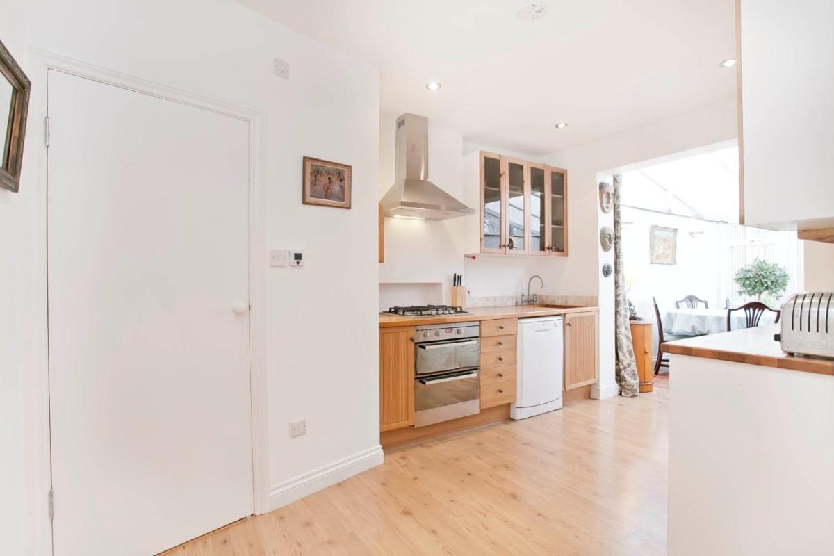 Edencourt Apartment