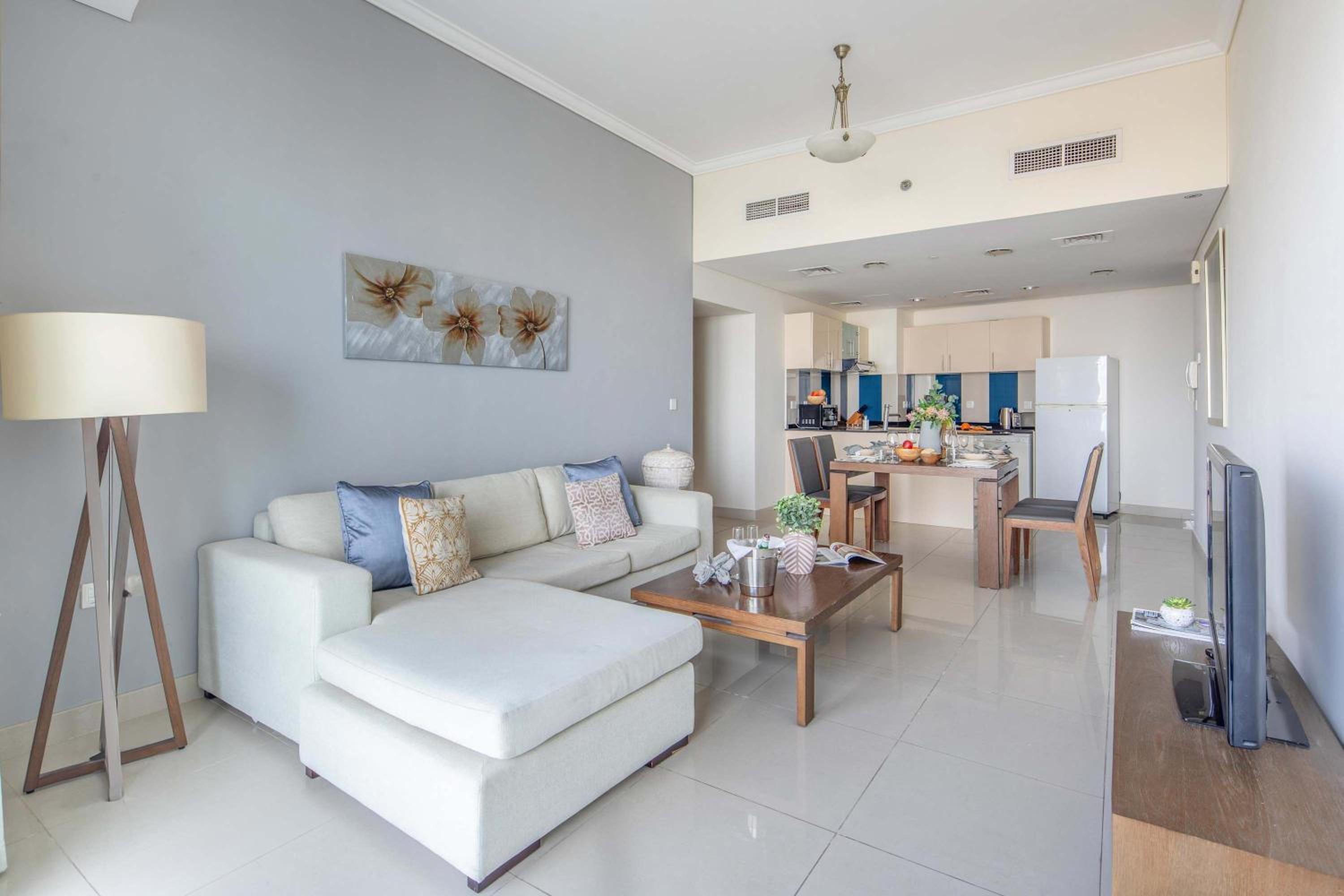 Frank Porter - Ocean Heights, Dubai Marina