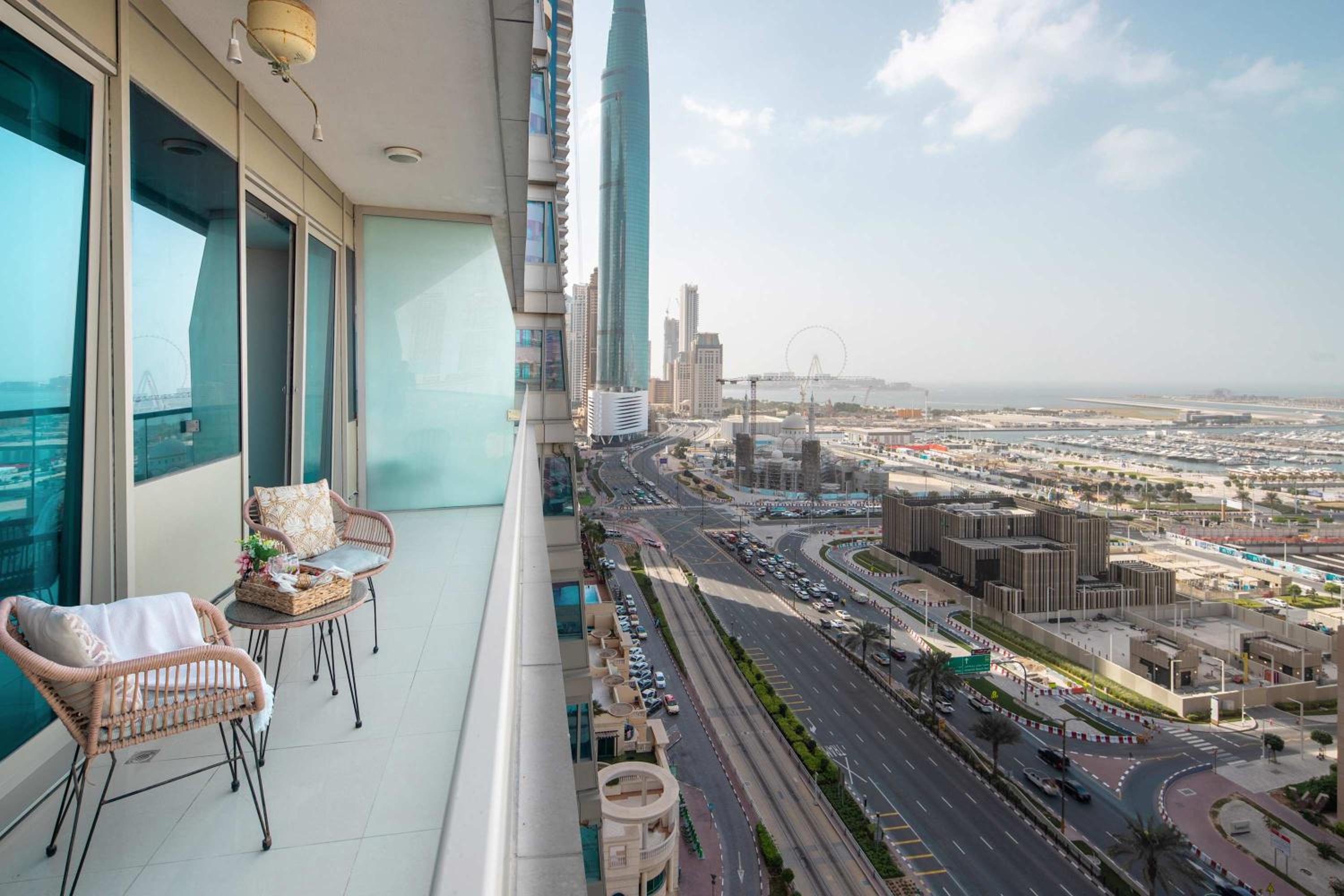 Frank Porter - Ocean Heights, Dubai Marina