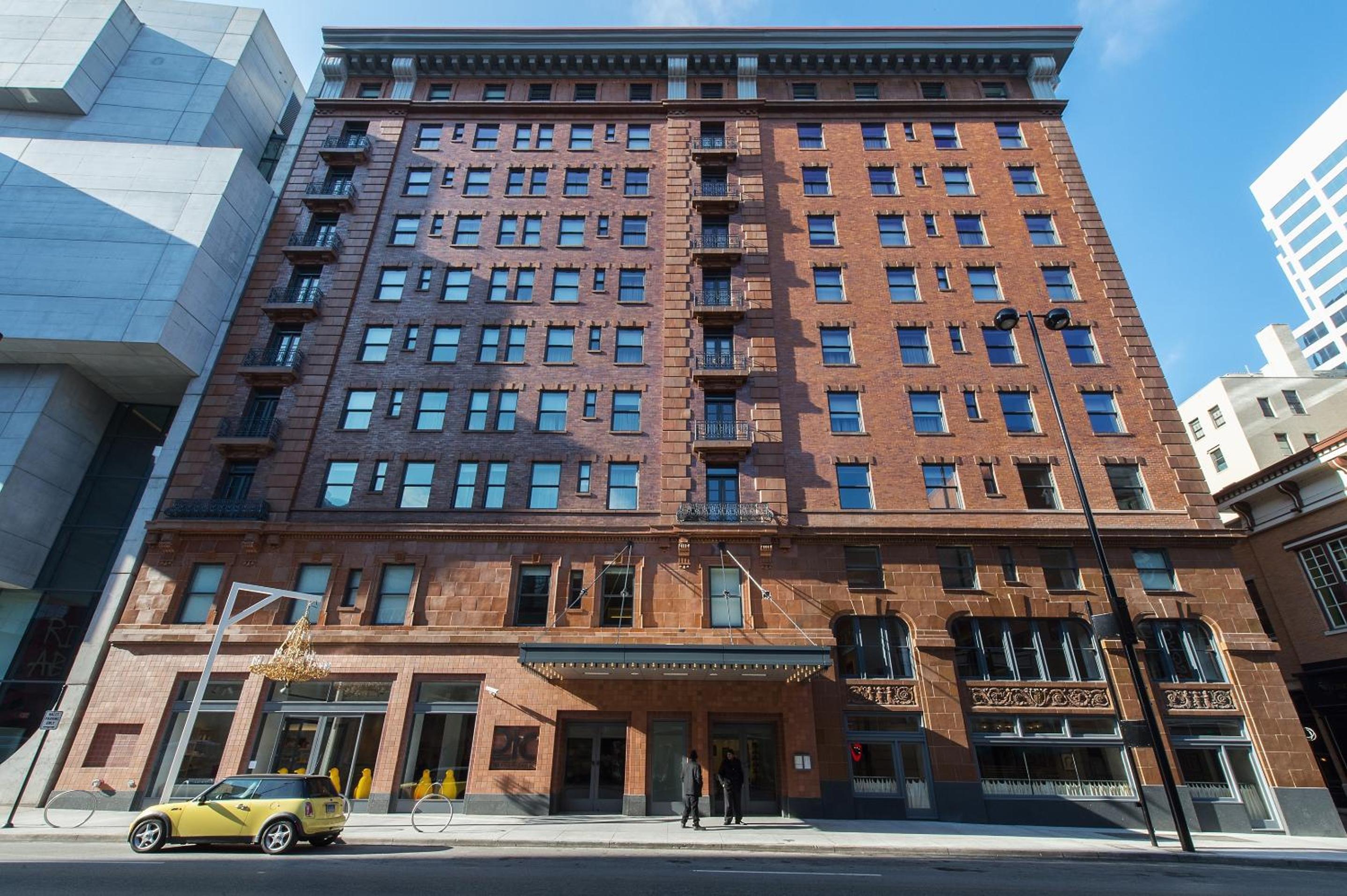 Hotel 21c Museum Hotel Cincinnati - Image 1