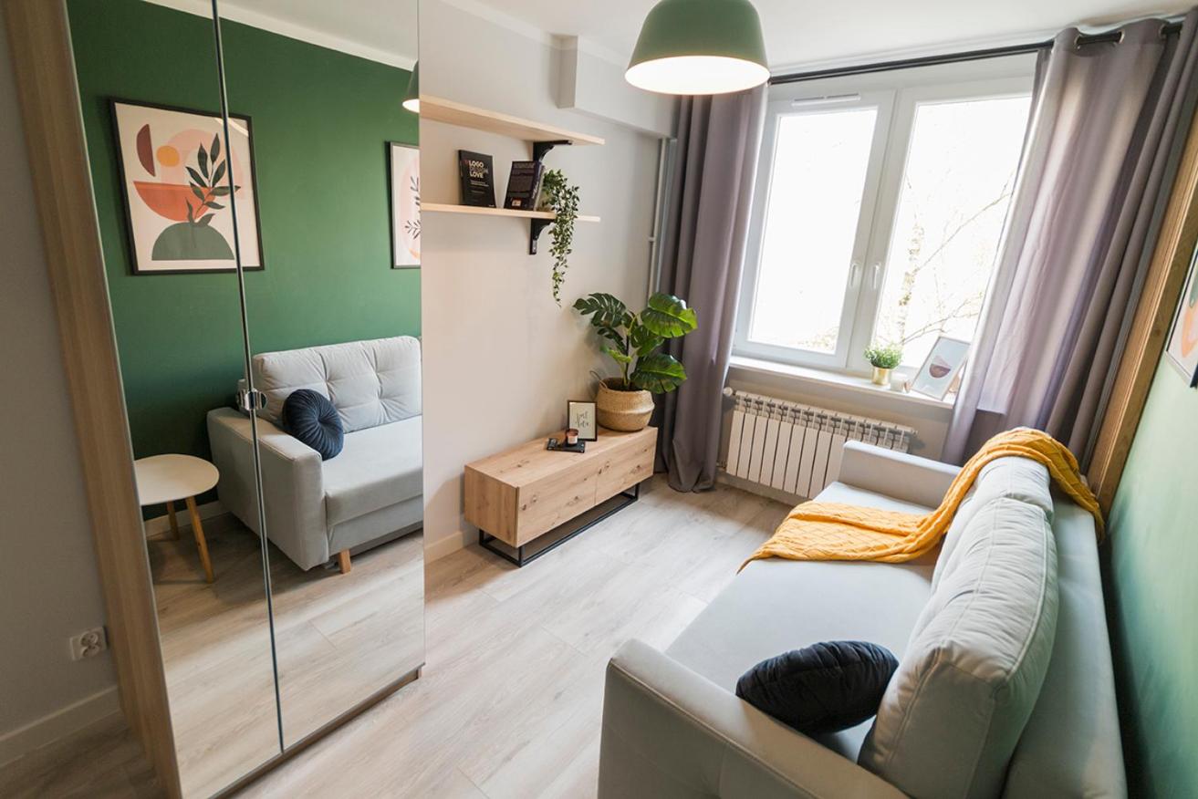 Urban Chic & Great Location & Modern Studio Apartment - #O2
