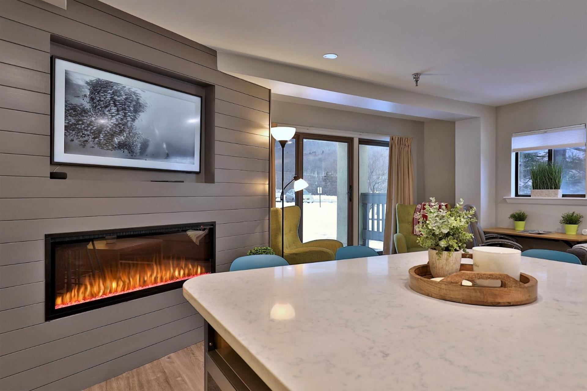 Mountain Green 3C16 - Renovated 2BR-2BA With Mountain Views, Hot Tub, Pool, Shuttle, Gym