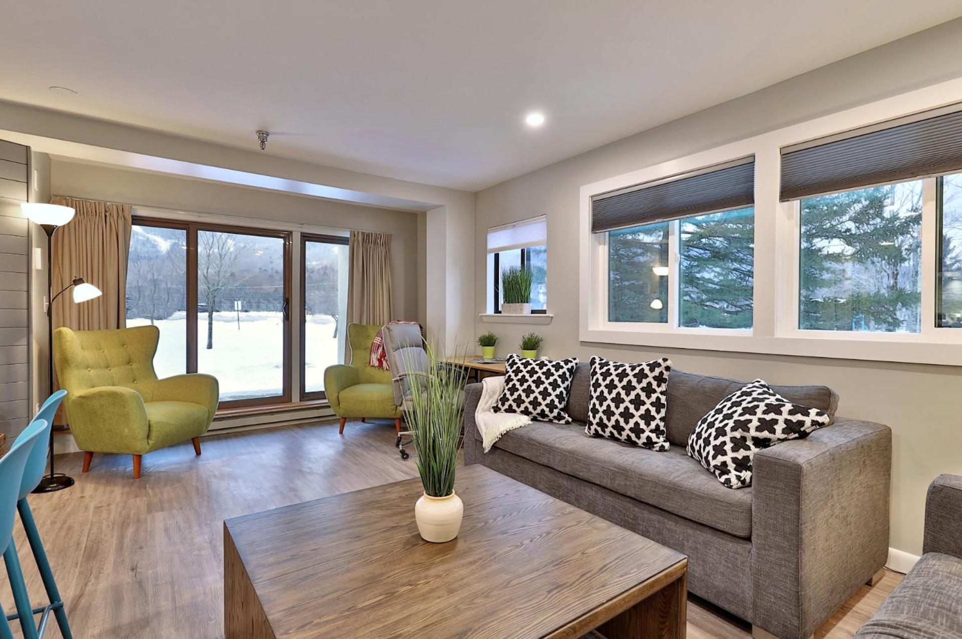 Mountain Green 3C16 - Renovated 2BR-2BA With Mountain Views, Hot Tub, Pool, Shuttle, Gym