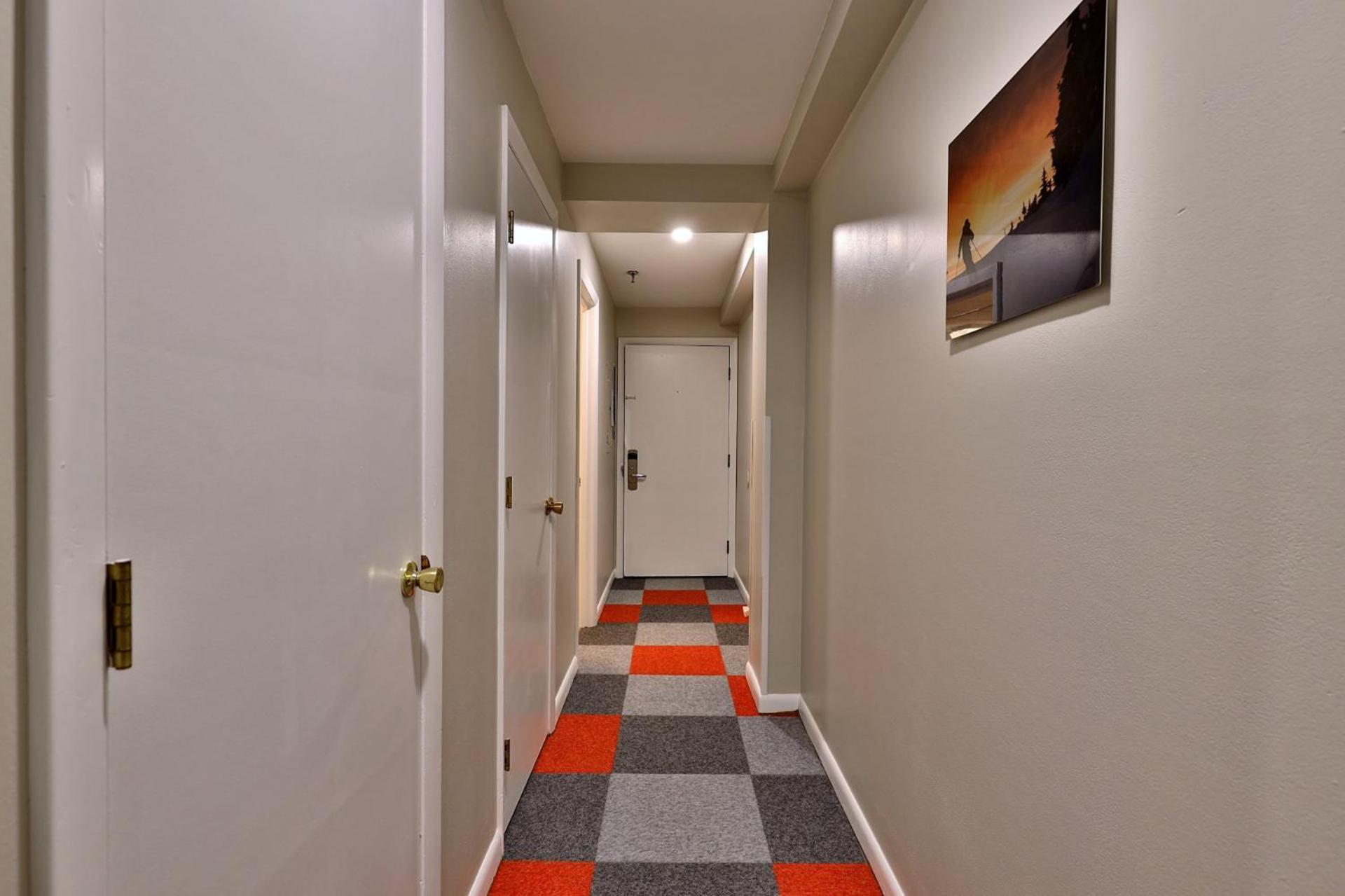 Mountain Green 3C16 - Renovated 2BR-2BA With Mountain Views, Hot Tub, Pool, Shuttle, Gym