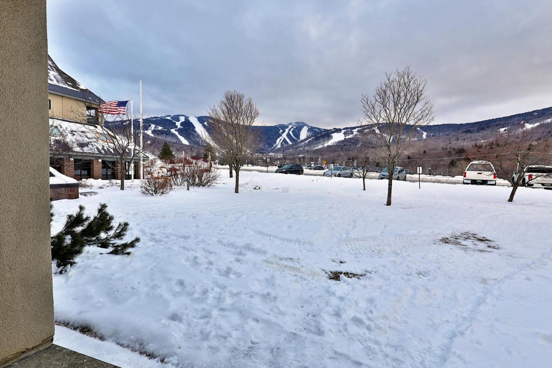 Mountain Green 3C16 - Renovated 2BR-2BA With Mountain Views, Hot Tub, Pool, Shuttle, Gym