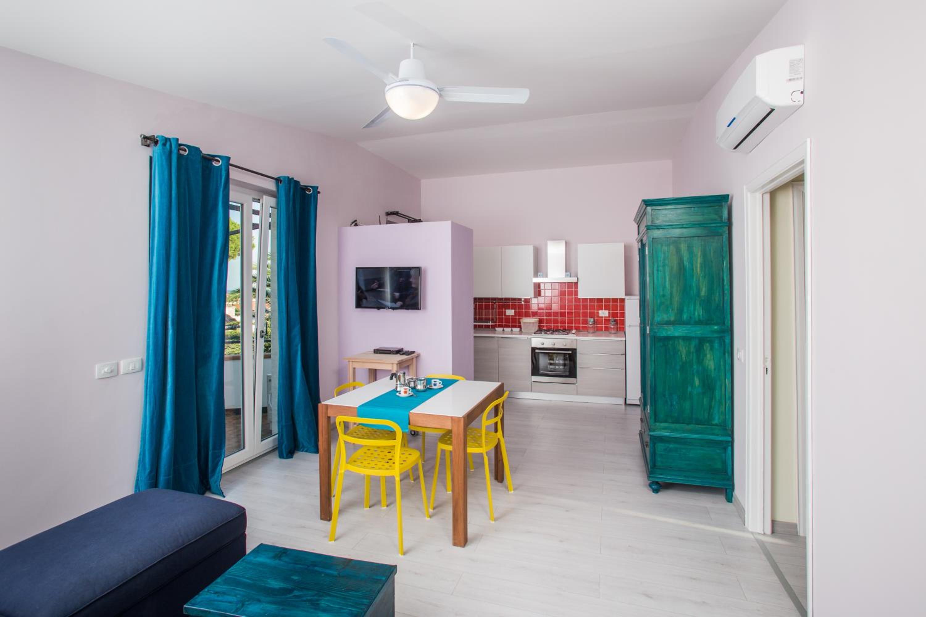 GGHH House Hotel