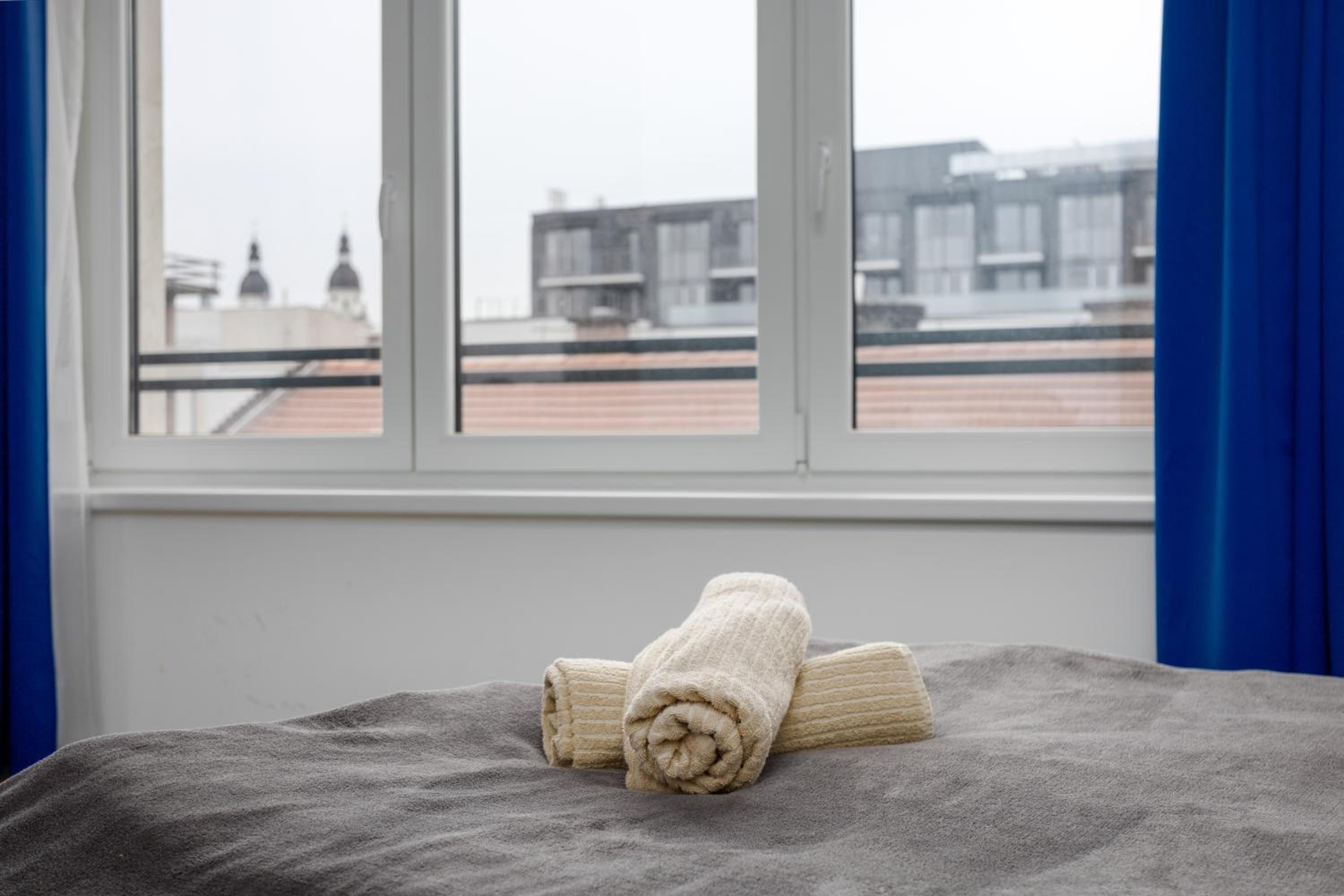 BrandNewTranquil Apartment with FREE PARKING
