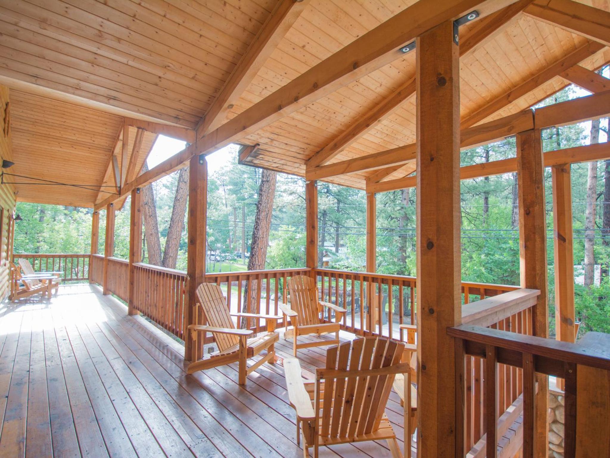 Upper Canyon Inn & Cabins