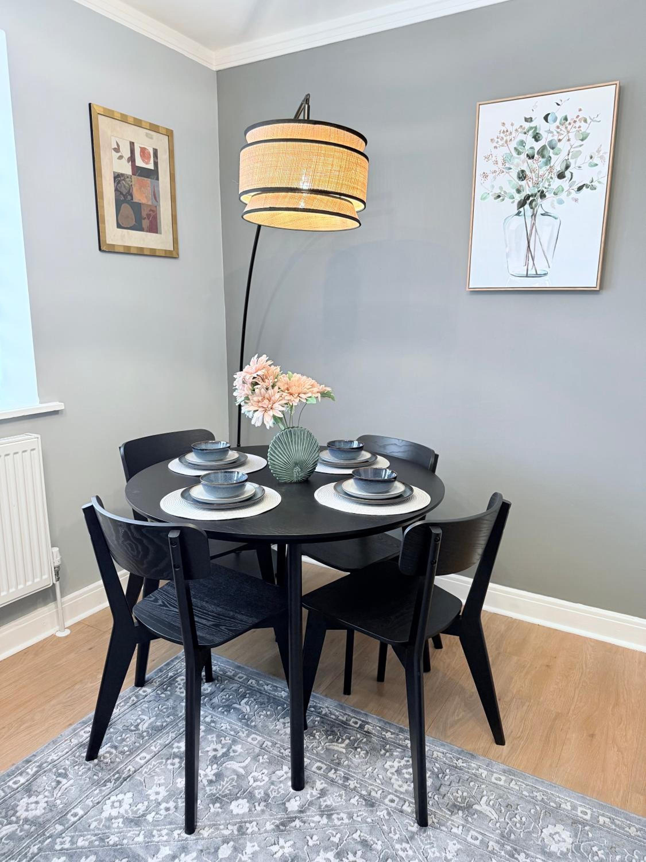 StayLondon - Sleeps 5 with Free Parking - best for Holiday, Concerts or Matches