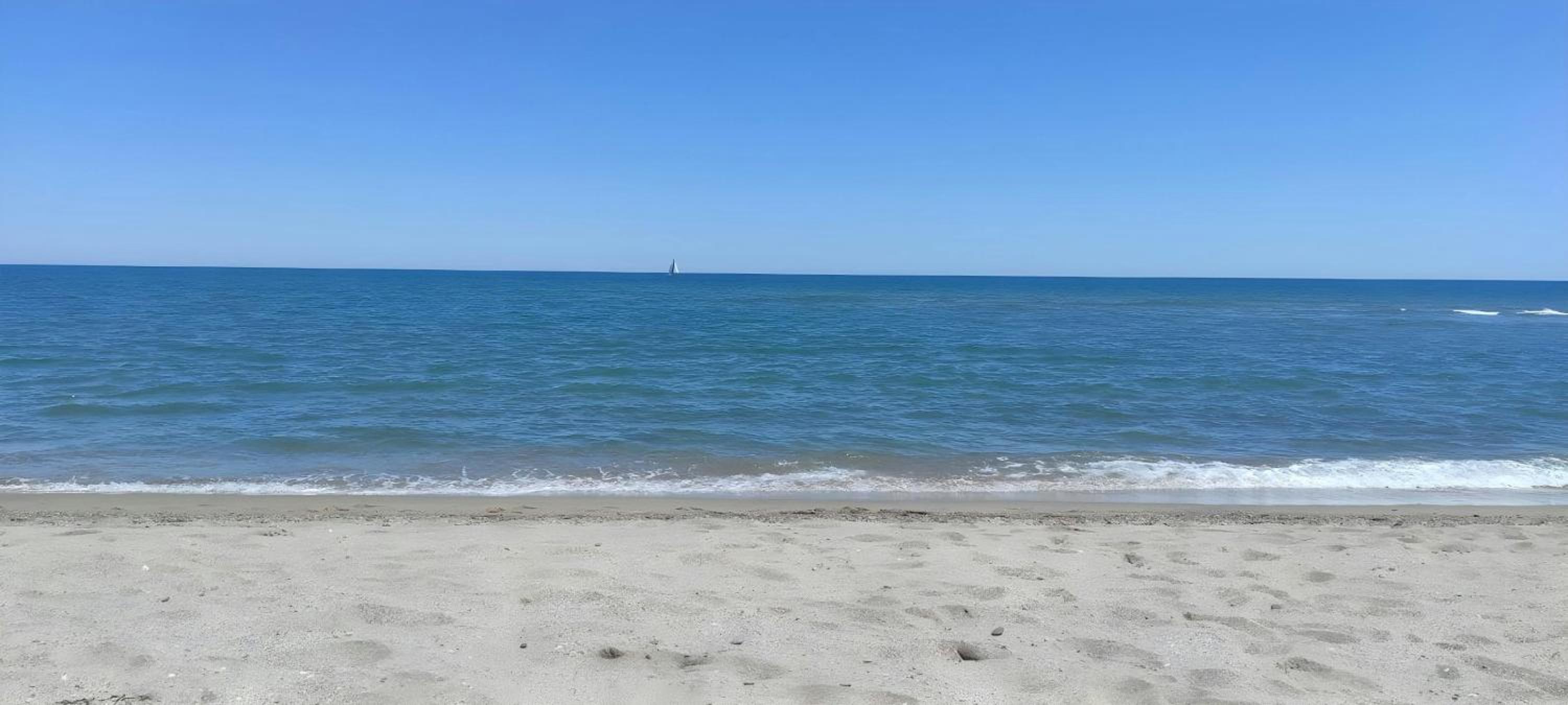 Cocon Marine-Piscine-Calme-Commerces-Vue lac