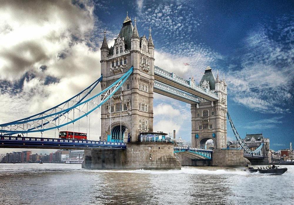 StayLondon - Sleeps 5 with Free Parking - best for Holiday, Concerts or Matches