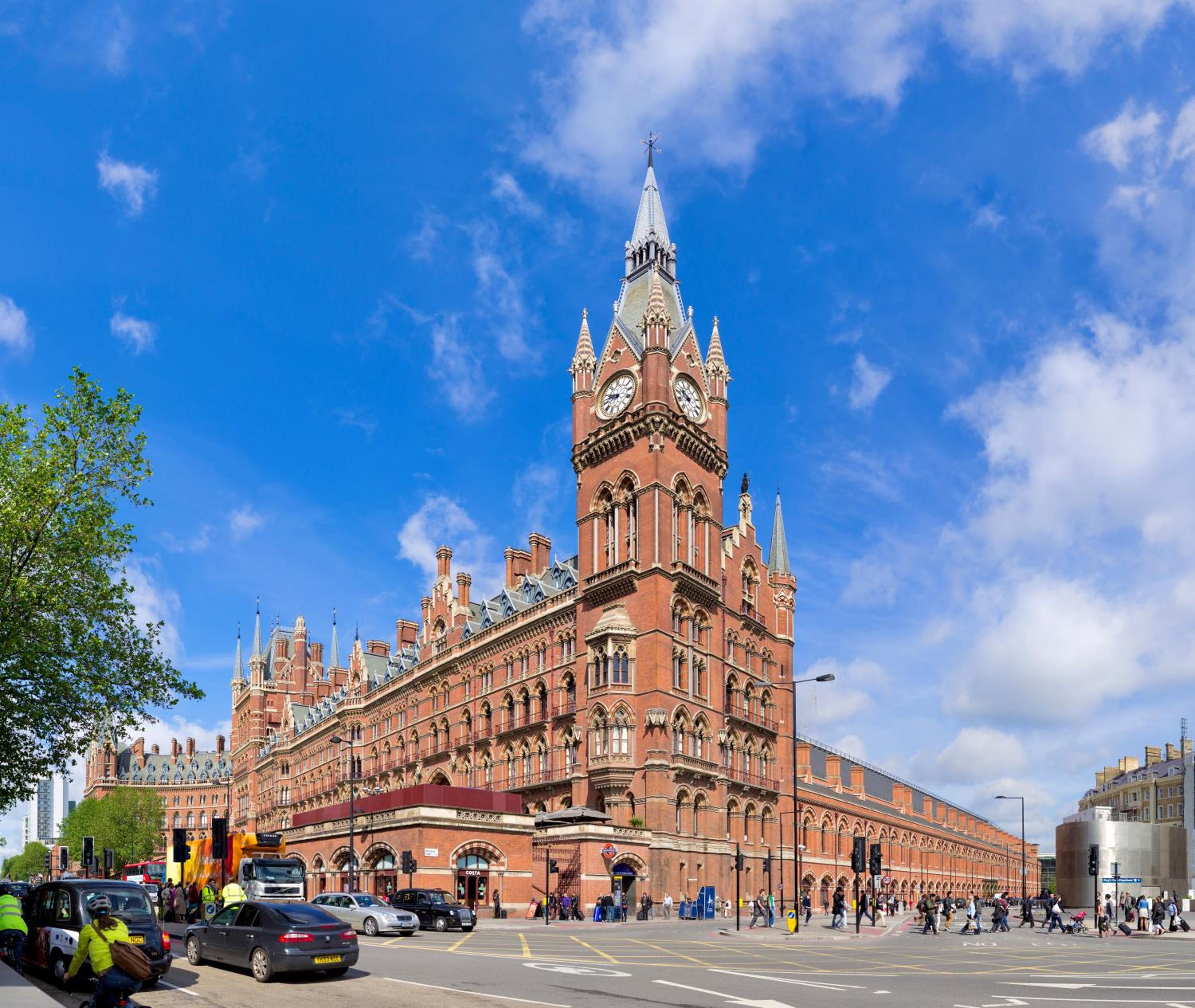 StayLondon - Sleeps 5 with Free Parking - best for Holiday, Concerts or Matches