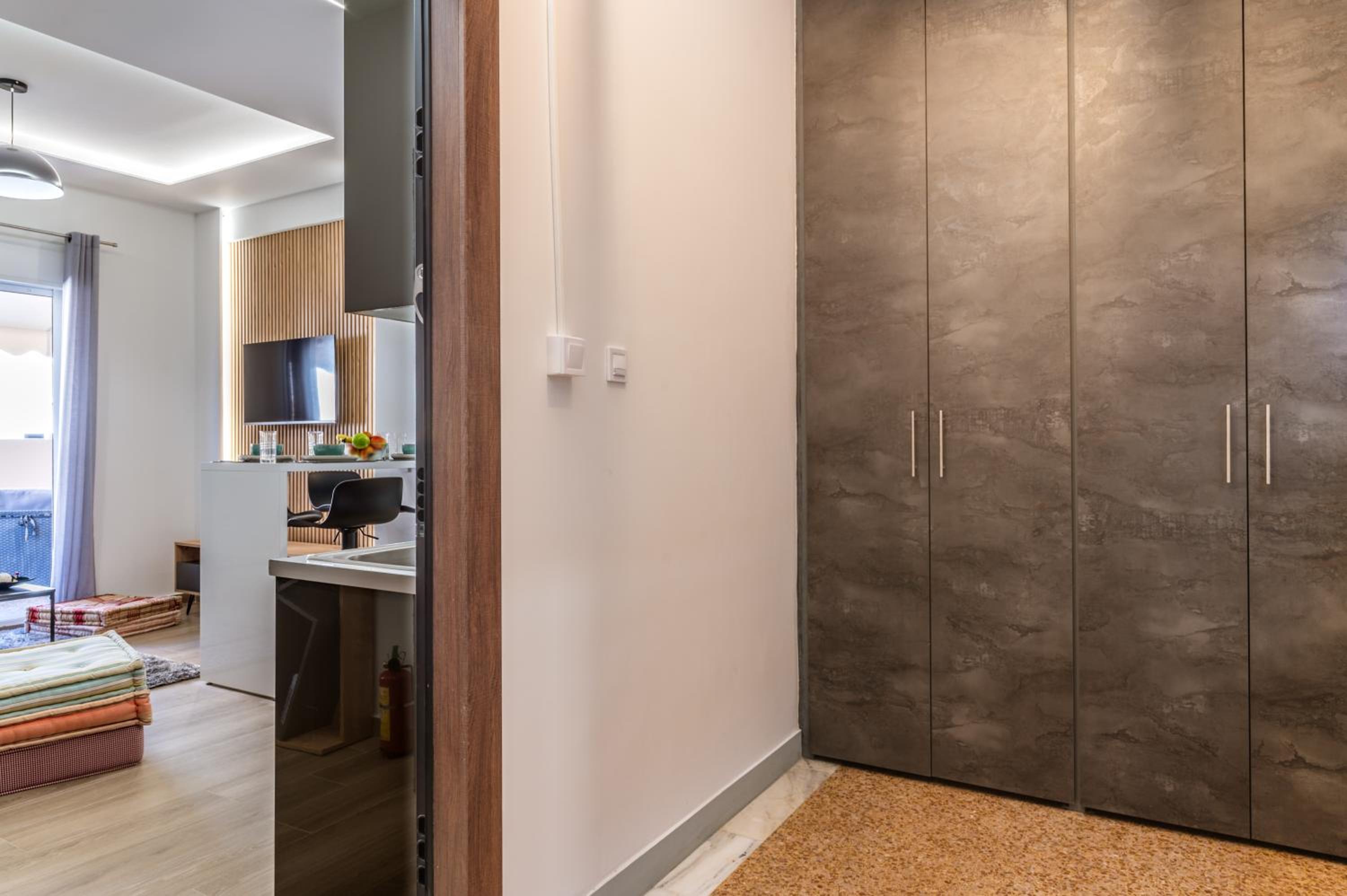 Bright Apartment in Athens City Center 2 Bedrooms with Terrace