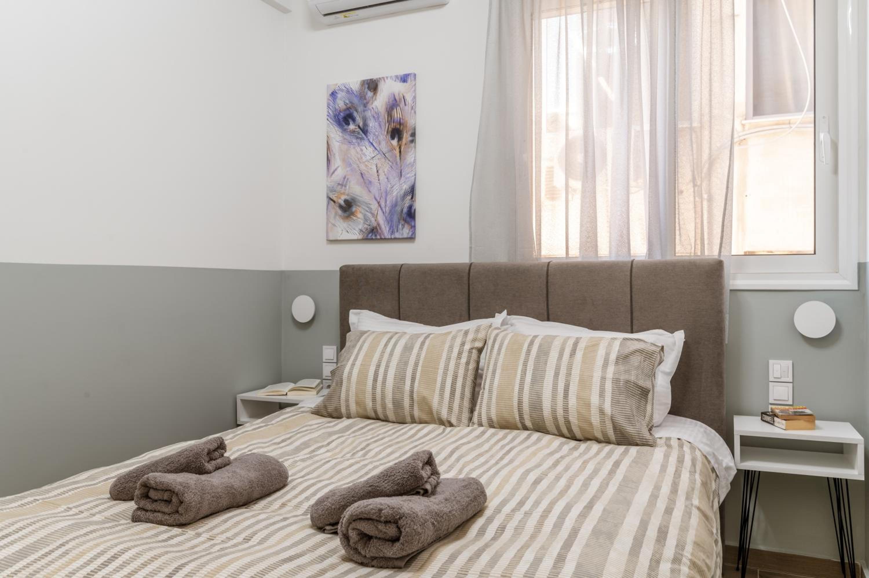 Bright Apartment in Athens City Center 2 Bedrooms with Terrace