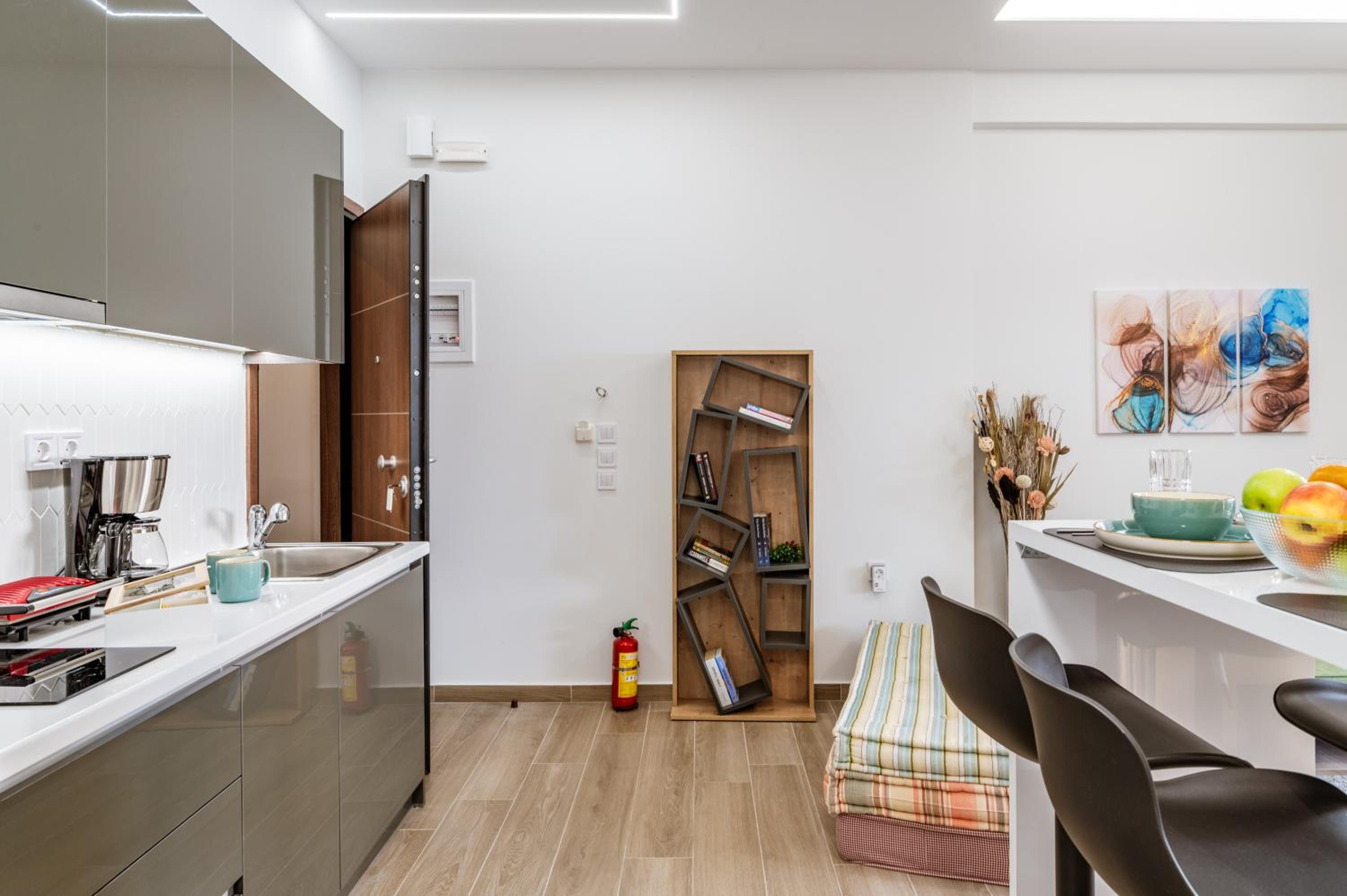 Bright Apartment in Athens City Center 2 Bedrooms with Terrace