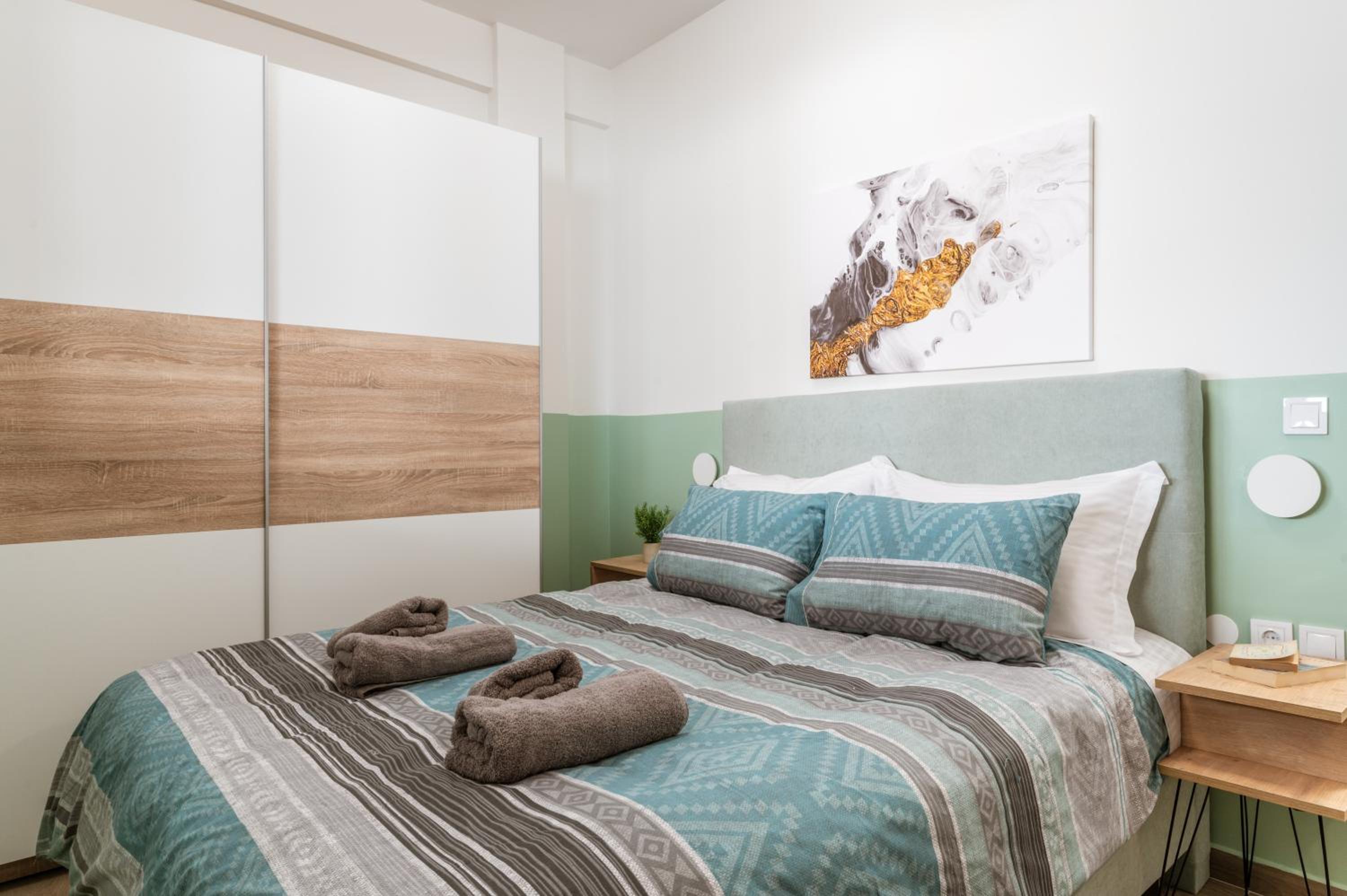 Bright Apartment in Athens City Center 2 Bedrooms with Terrace