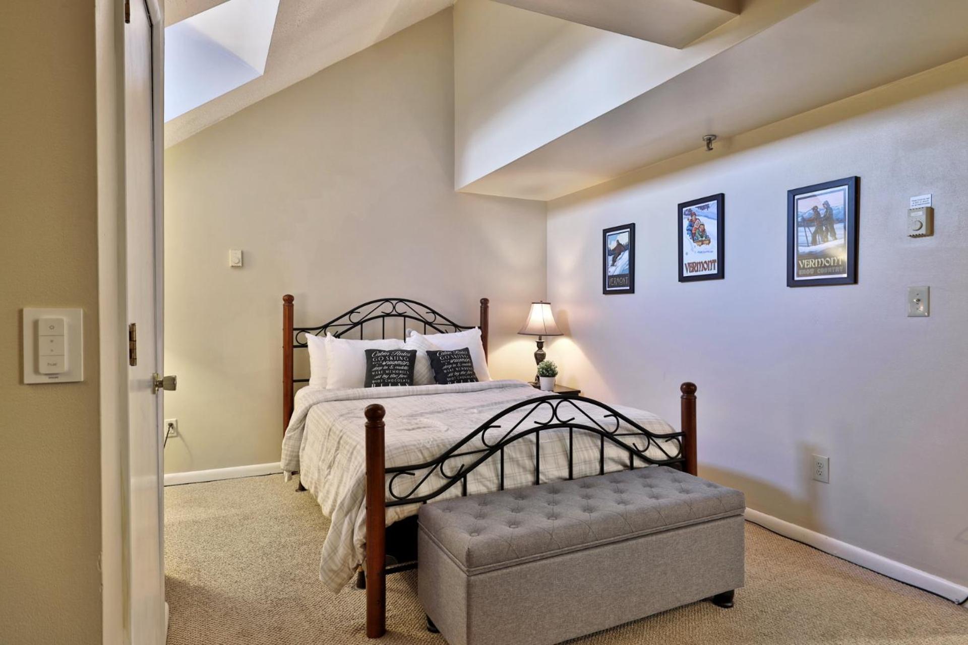 Alpine Oasis Studio at Mountain Green Resort - Shuttle to the Slopes, Pool, Hot Tub, Gym, Ski Shop, Restaurant!
