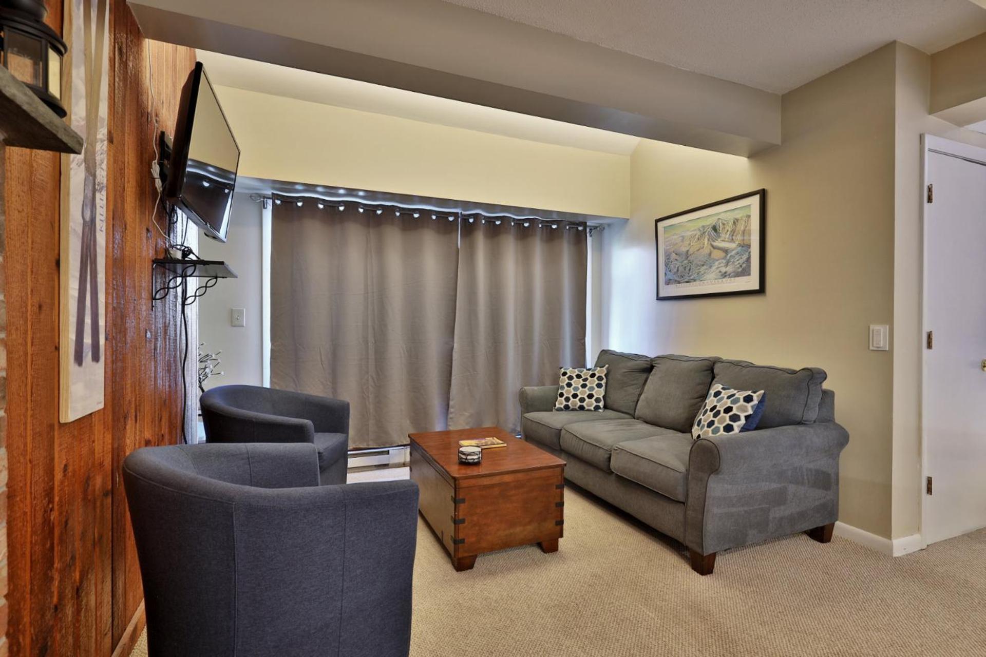 Alpine Oasis Studio at Mountain Green Resort - Shuttle to the Slopes, Pool, Hot Tub, Gym, Ski Shop, Restaurant!