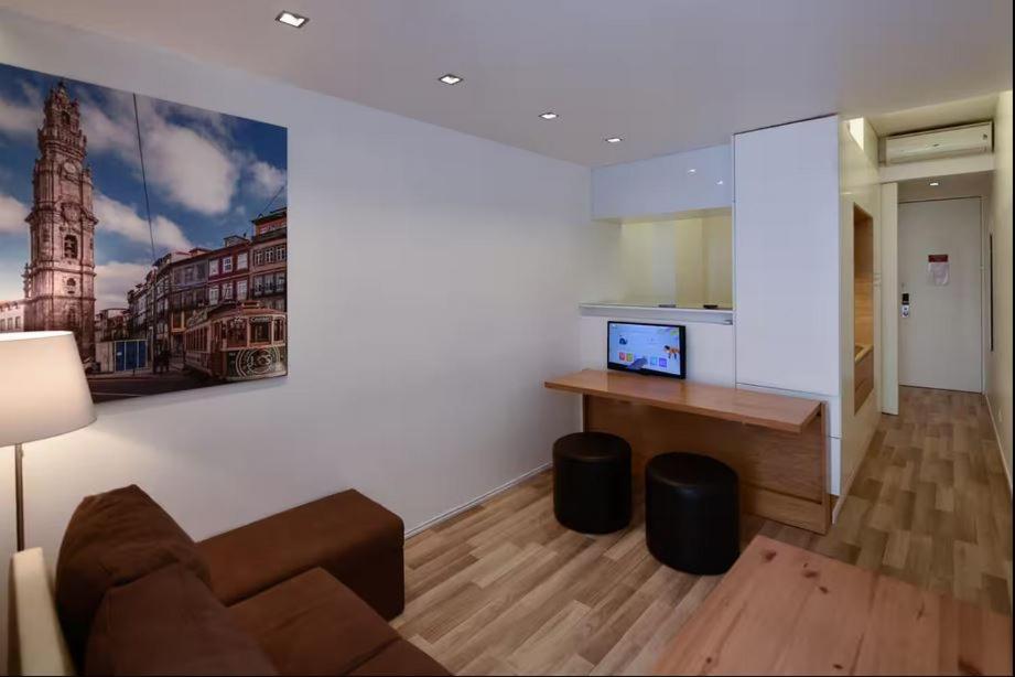 Space Shuttle studios - Tiny House