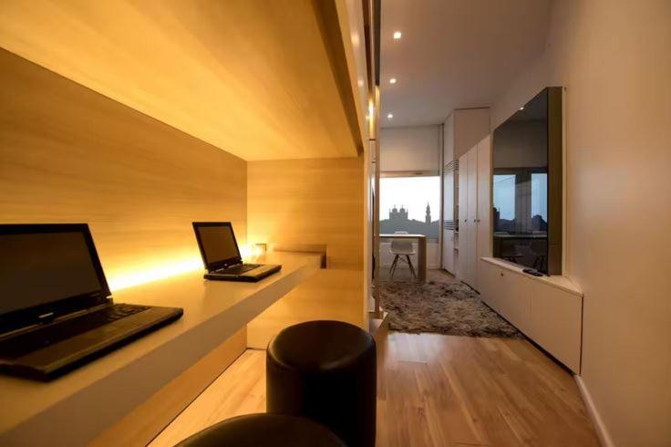 Space Shuttle studios - Tiny House