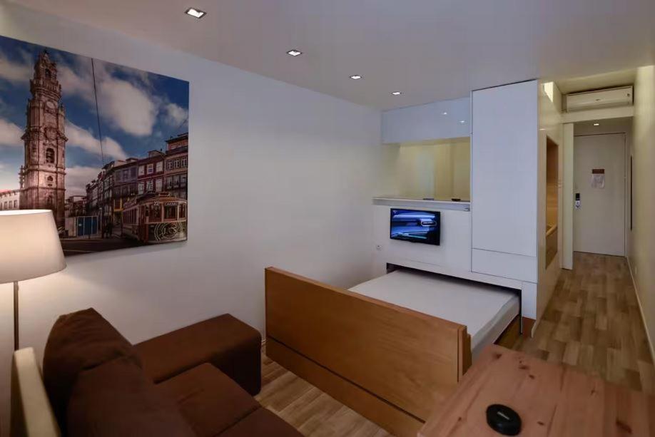 Space Shuttle studios - Tiny House