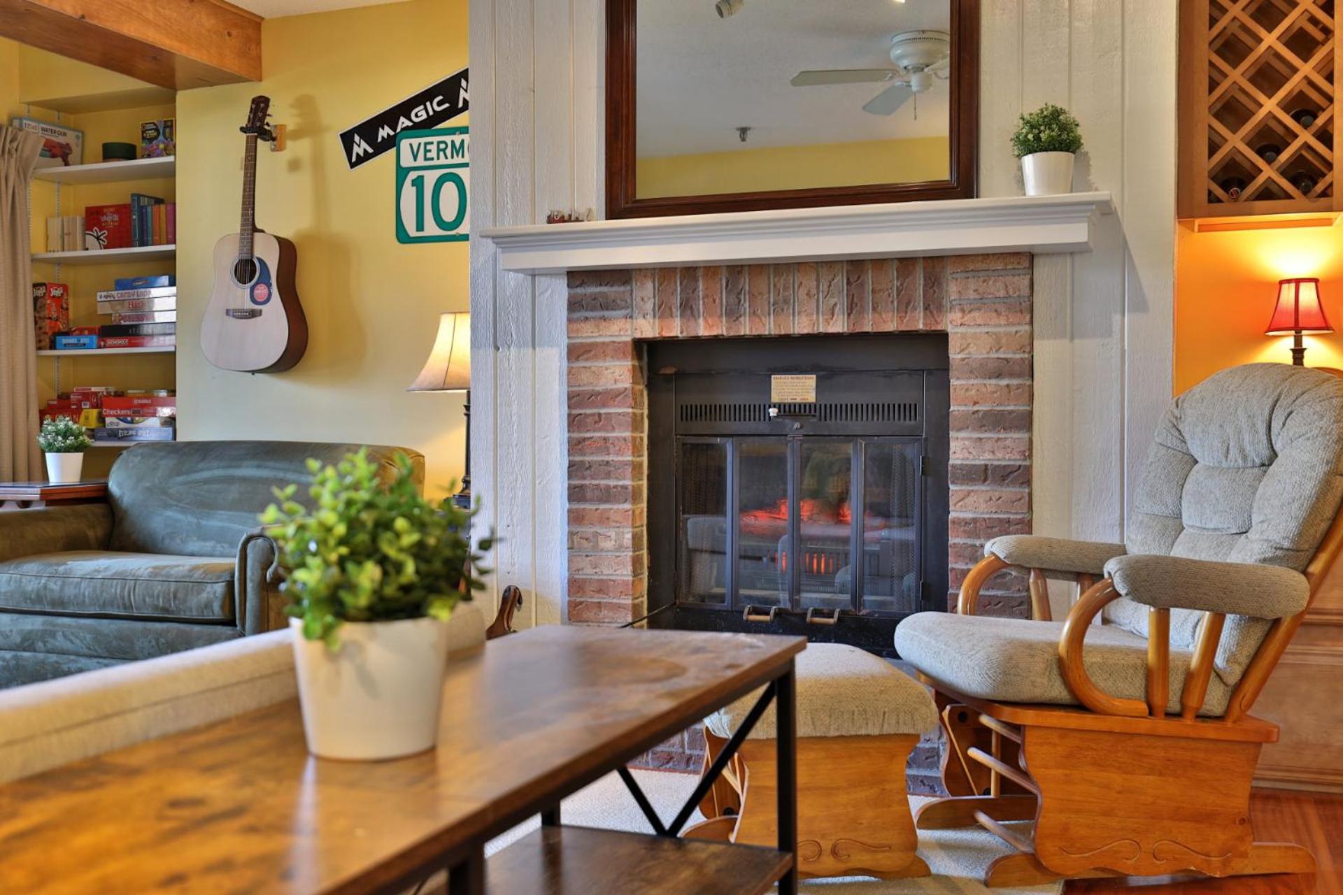 Behnke Family Retreat, Mountain View 1BR-1BA Condo at Mountain Green Resort, Ski Shuttle