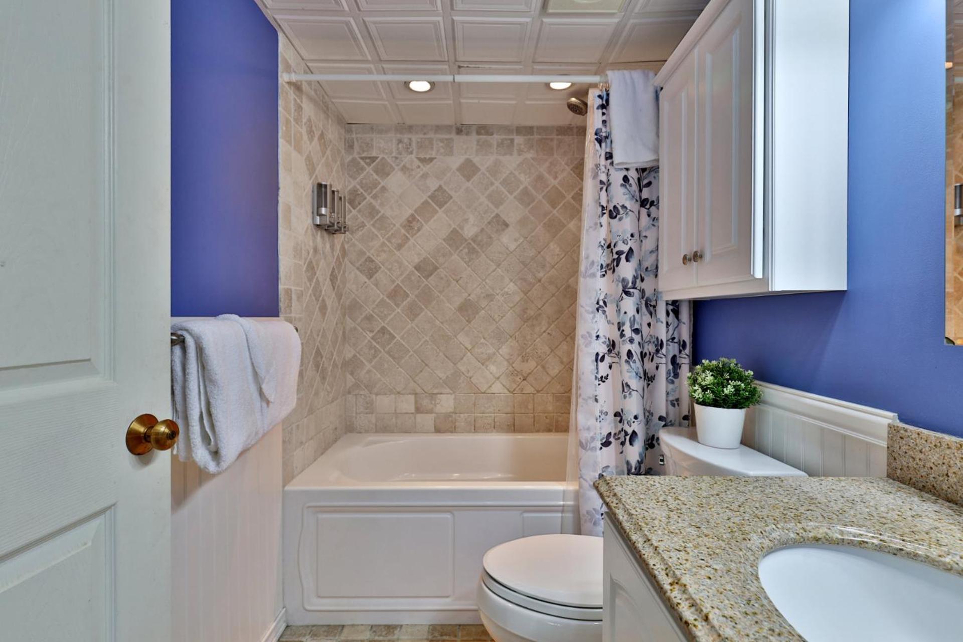 Behnke Family Retreat, Mountain View 1BR-1BA Condo at Mountain Green Resort, Ski Shuttle