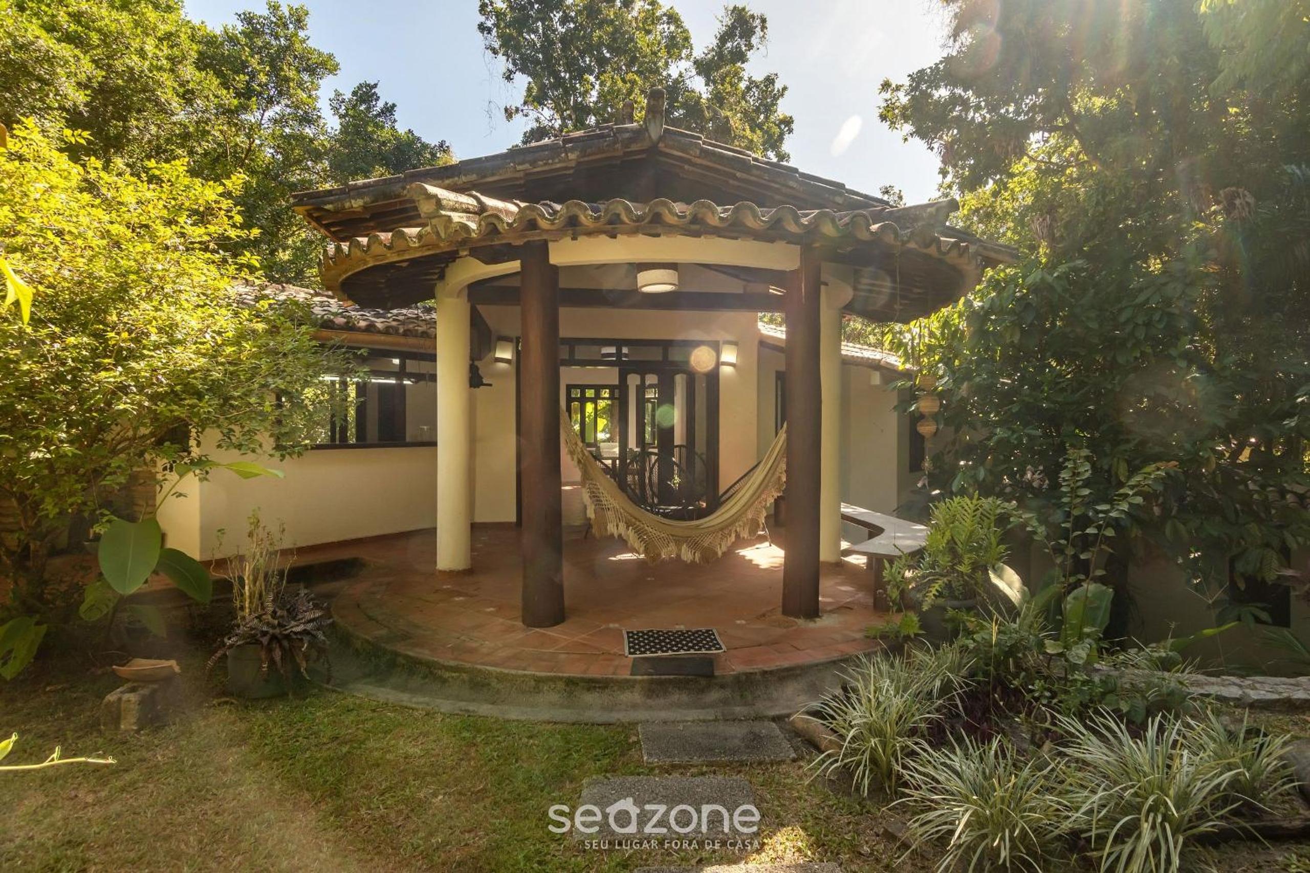 House w/ 3 suites 400m from Mucugê Beach MCG0006