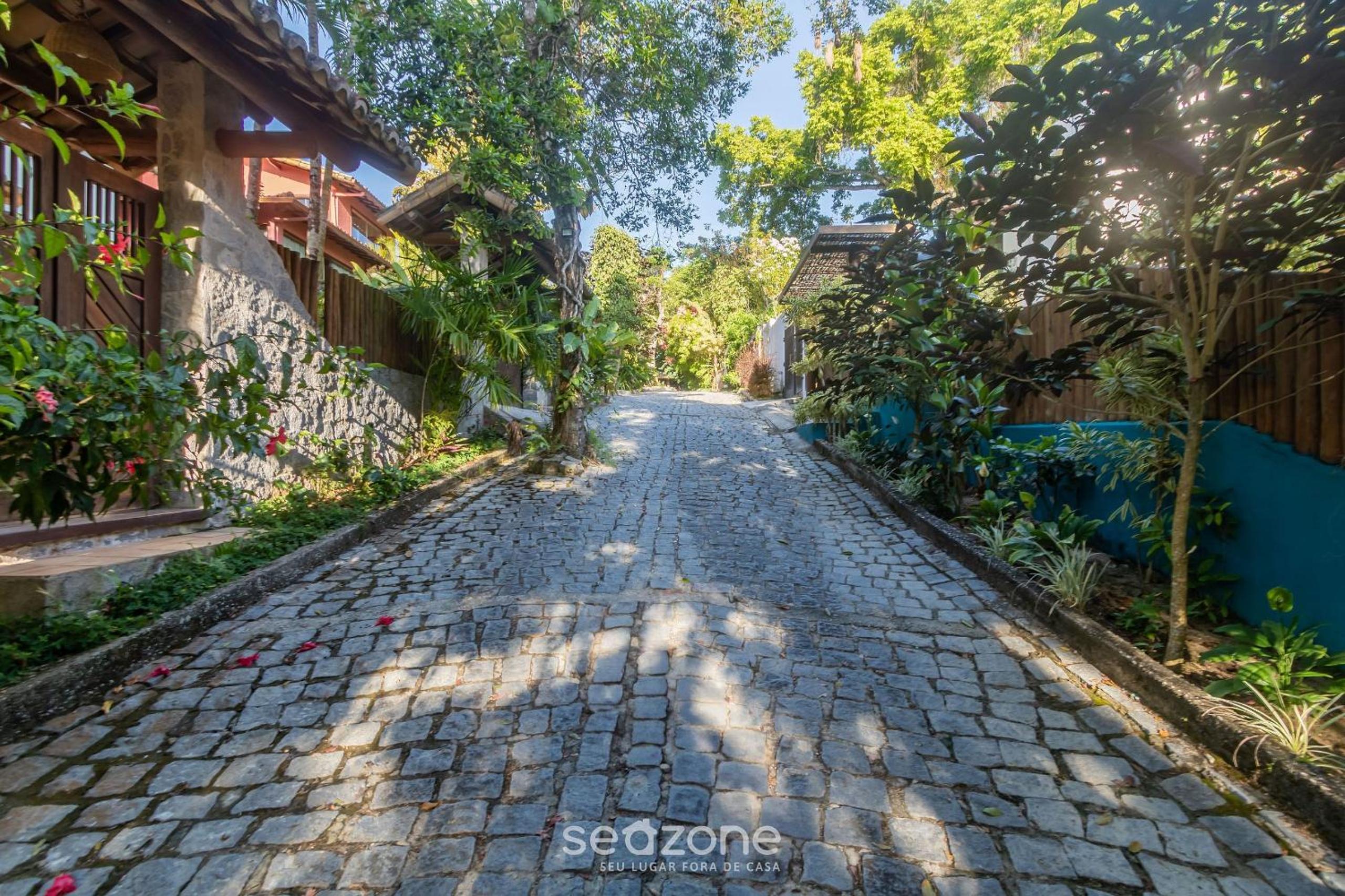 House w/ 3 suites 400m from Mucugê Beach MCG0006