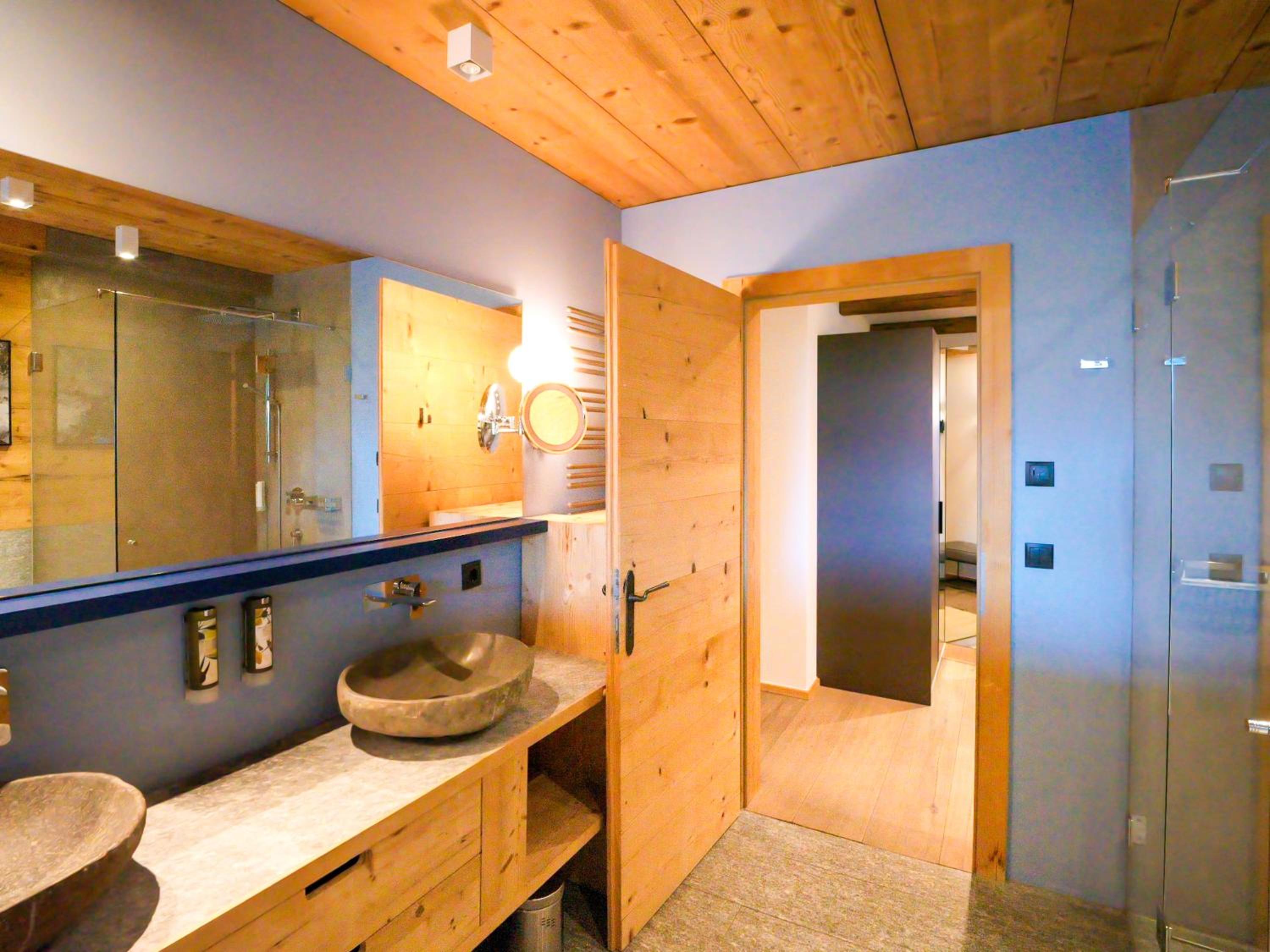 SportLodge RACING Suite - by AlpenLuxus Collection