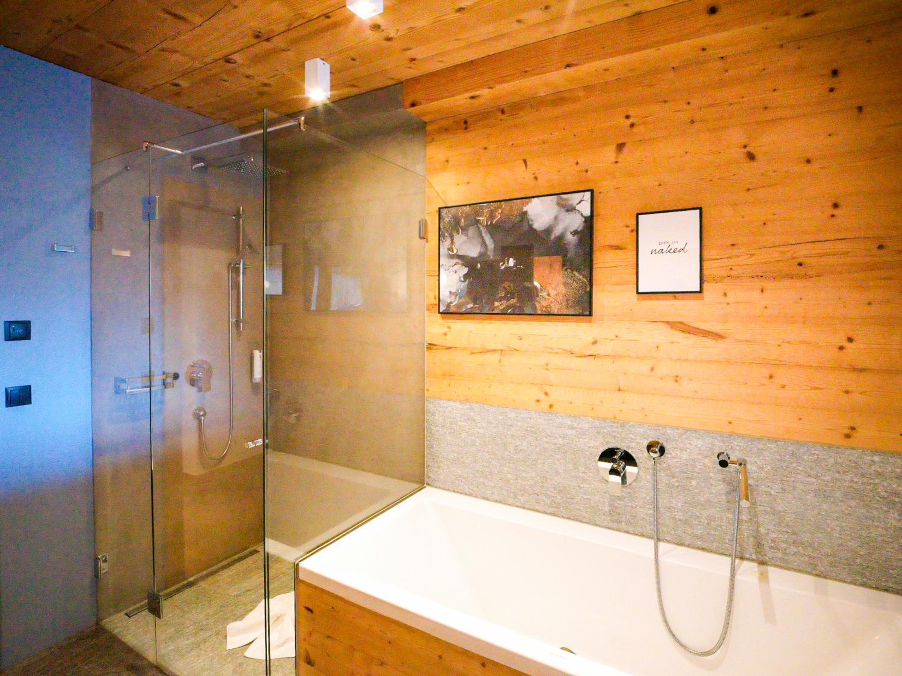 SportLodge RACING Suite - by AlpenLuxus Collection