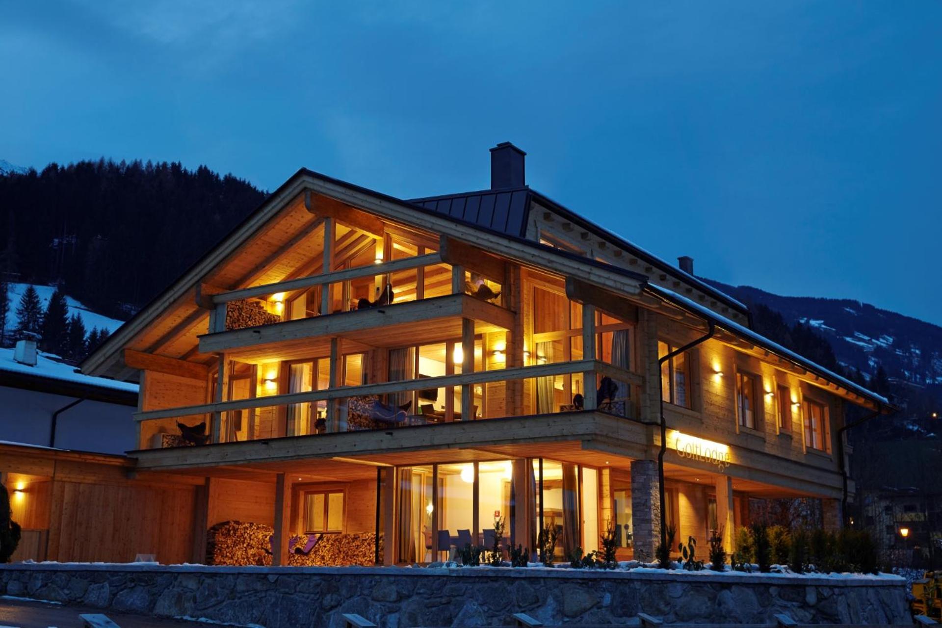 SportLodge RACING Suite - by AlpenLuxus Collection