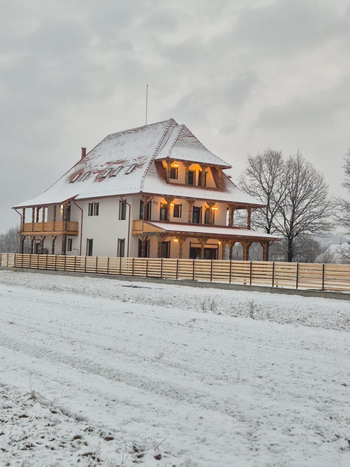 Zestrea Maramureșului Săpânța