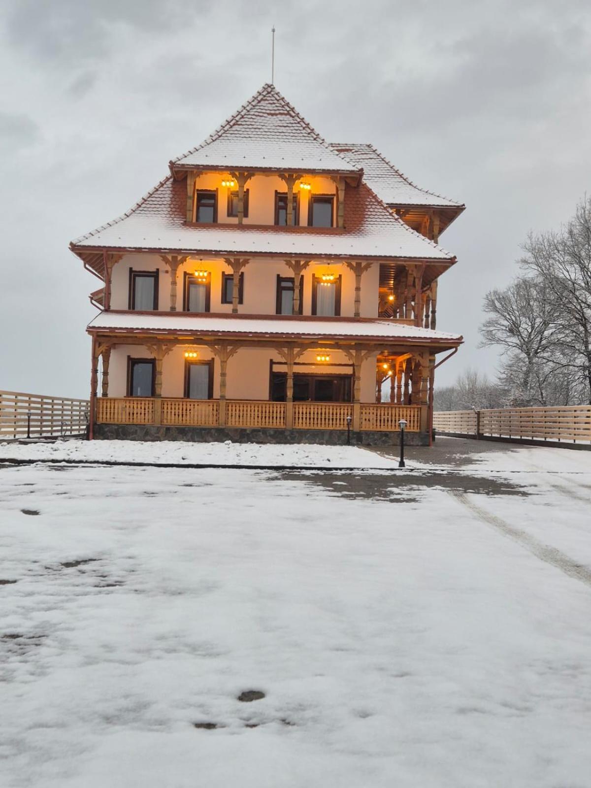 Zestrea Maramureșului Săpânța