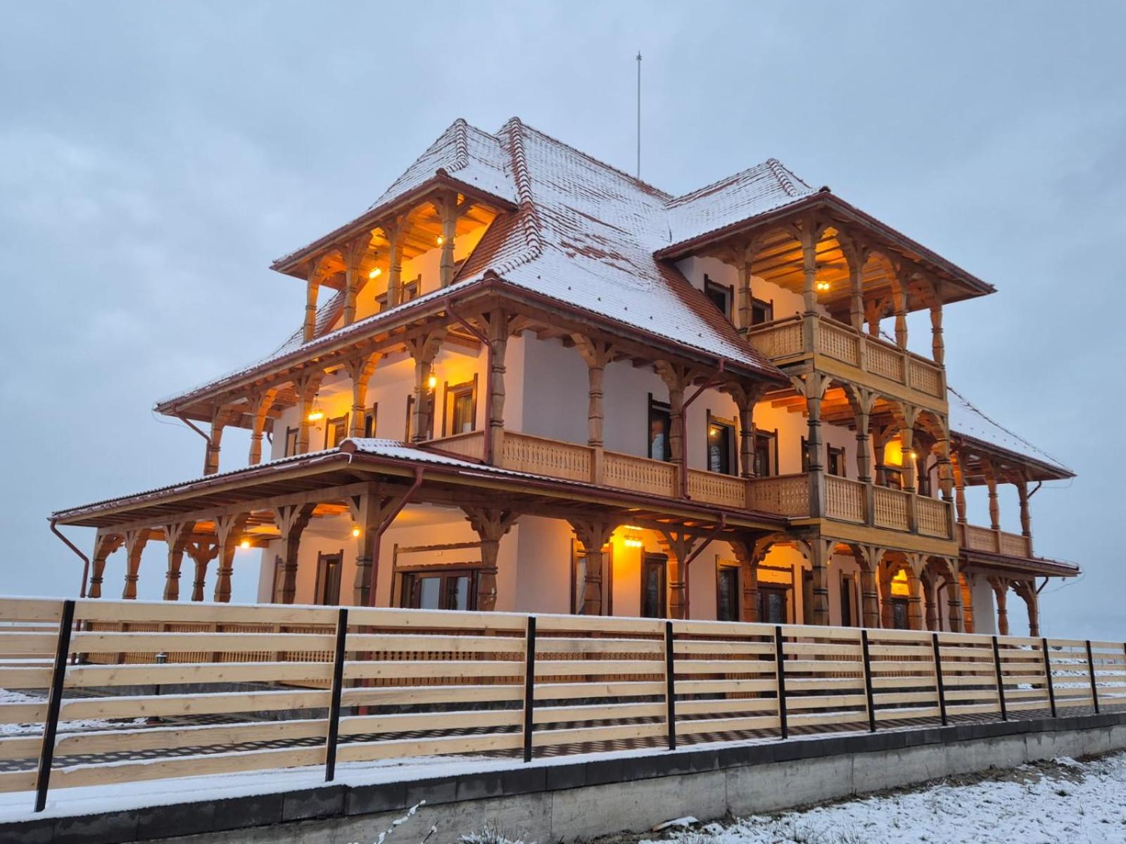 Zestrea Maramureșului Săpânța