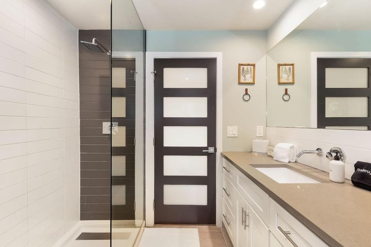 3BD Remodeled Home Near Beach