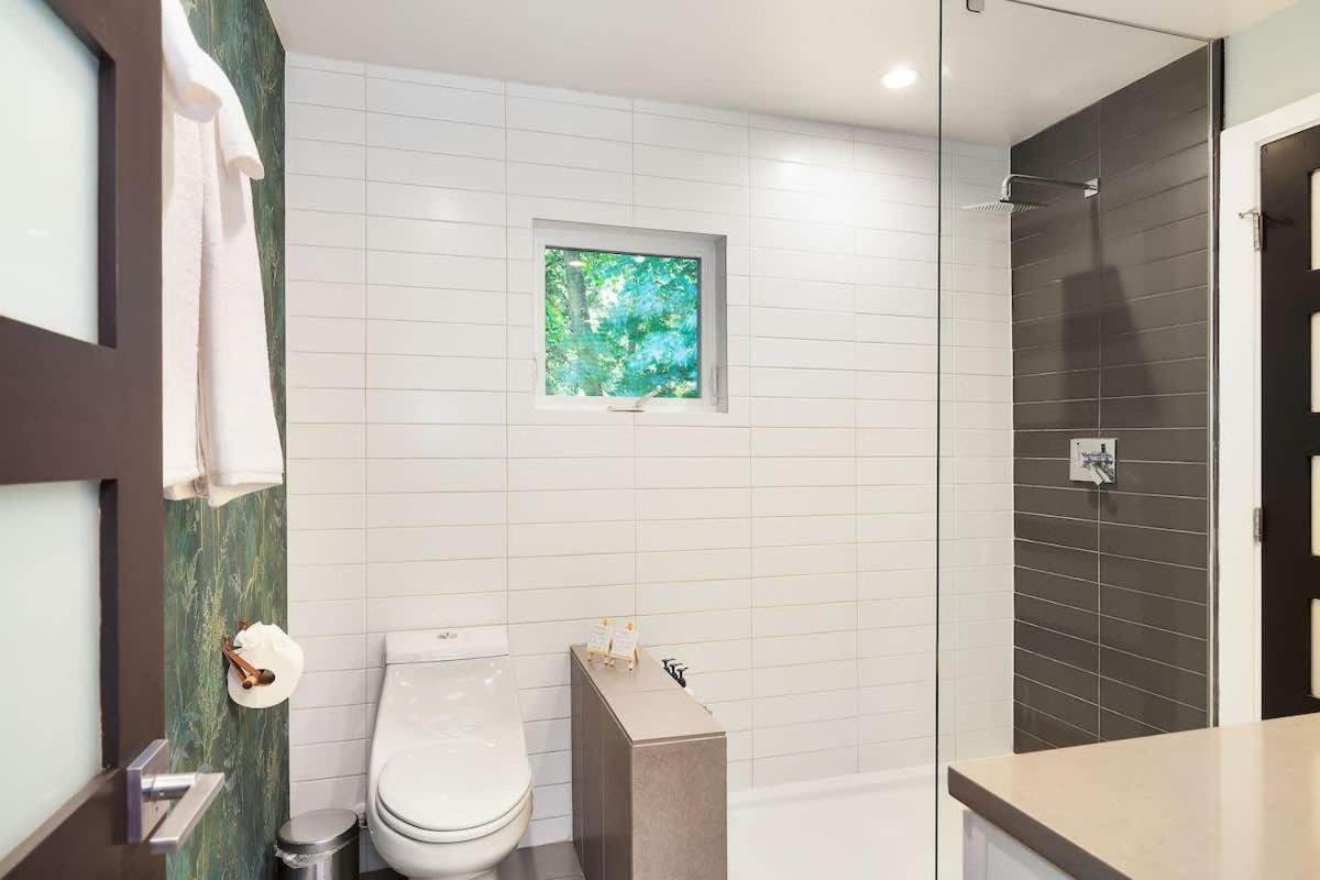 3BD Remodeled Home Near Beach