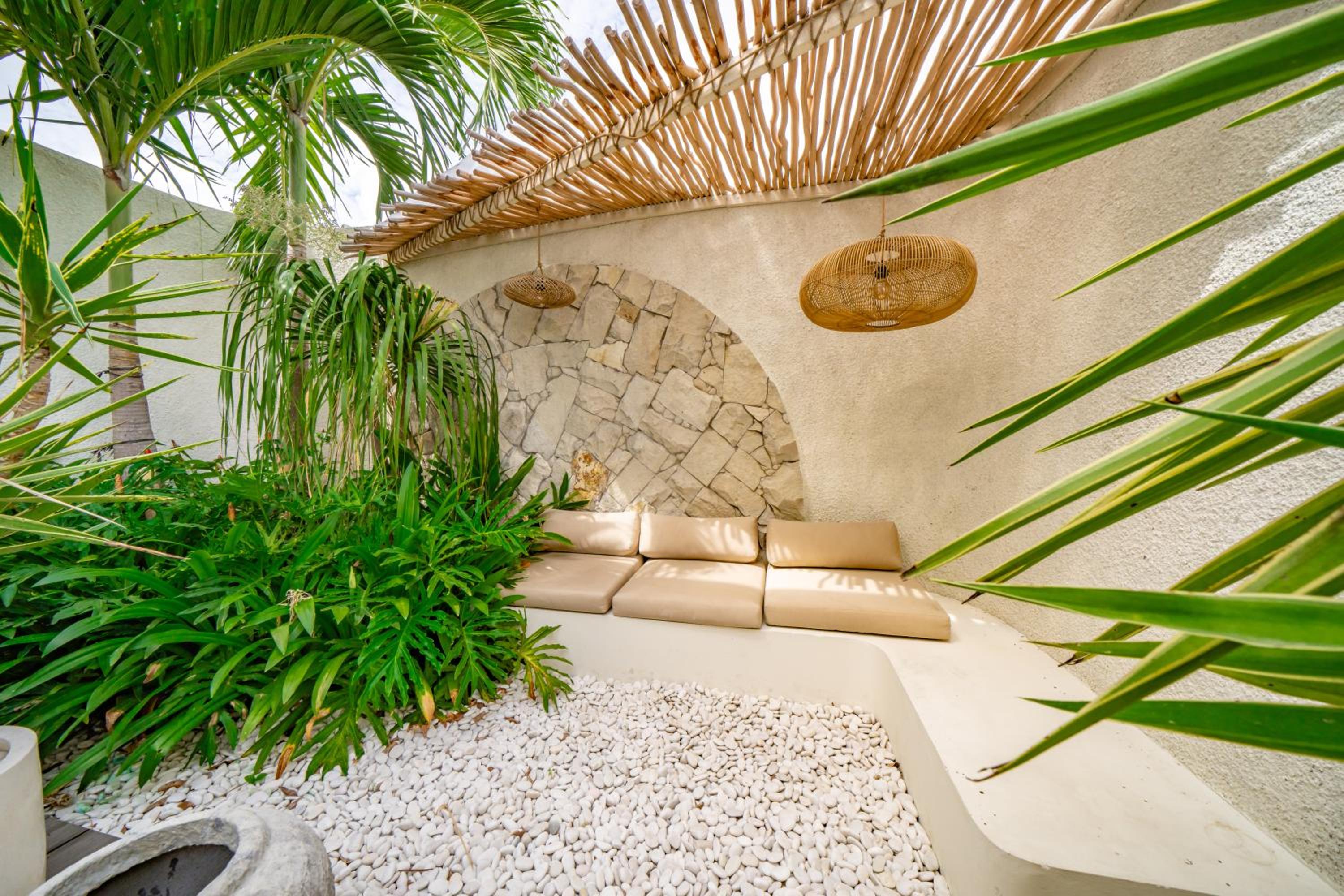Casa Samudra - 3BR Villa in Seminyak