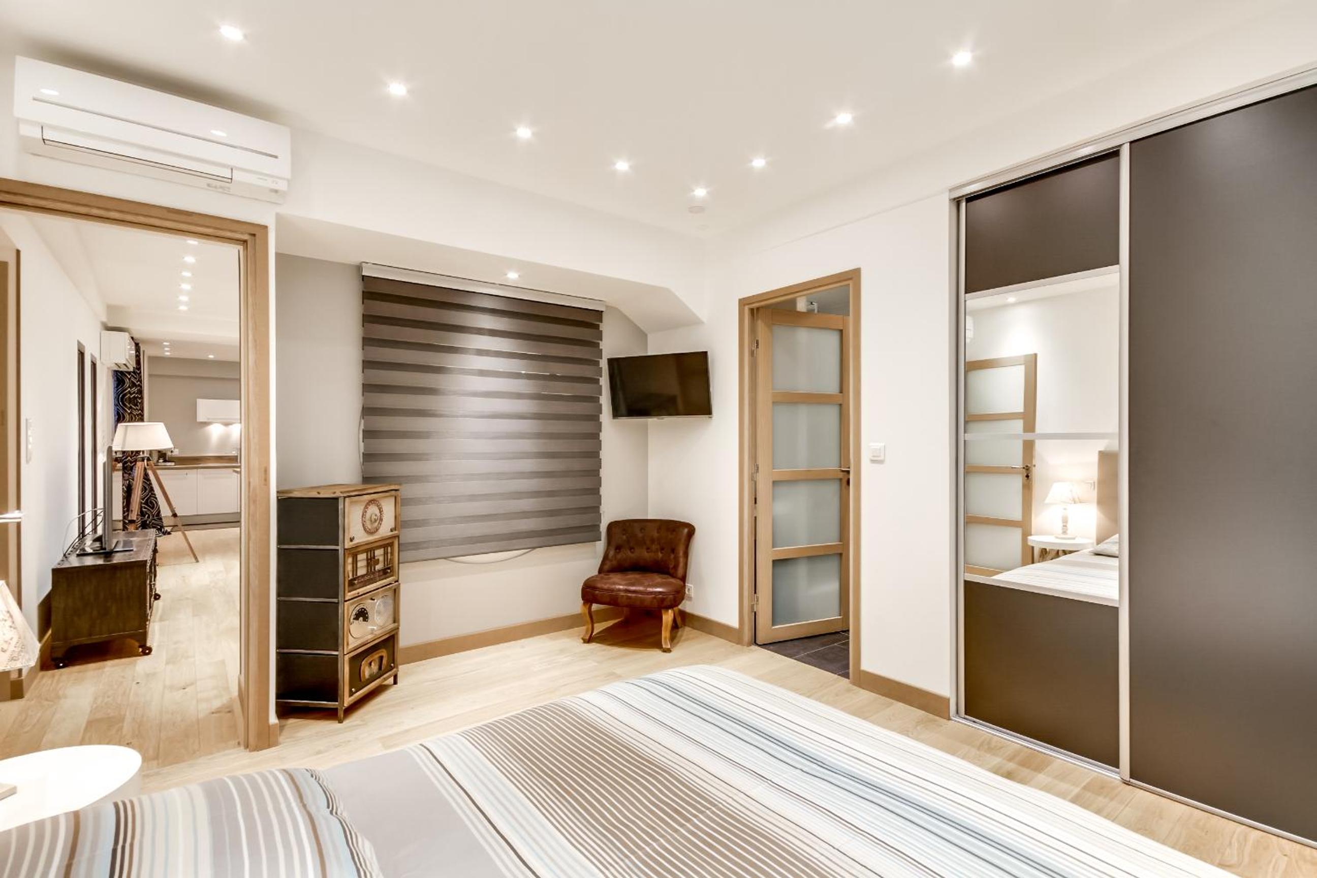 Just Renovated 138m2 On The Seine