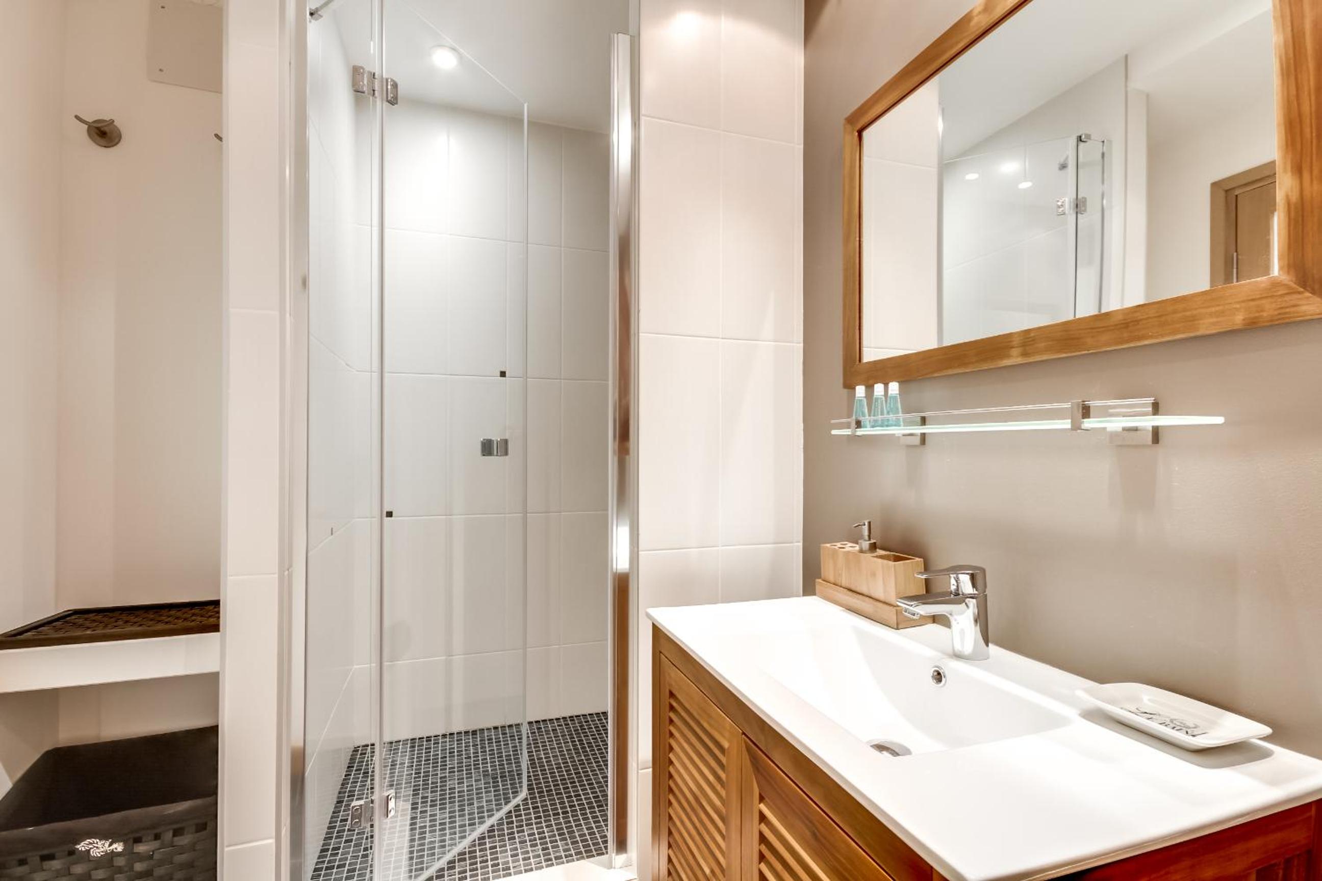 Just Renovated 138m2 On The Seine