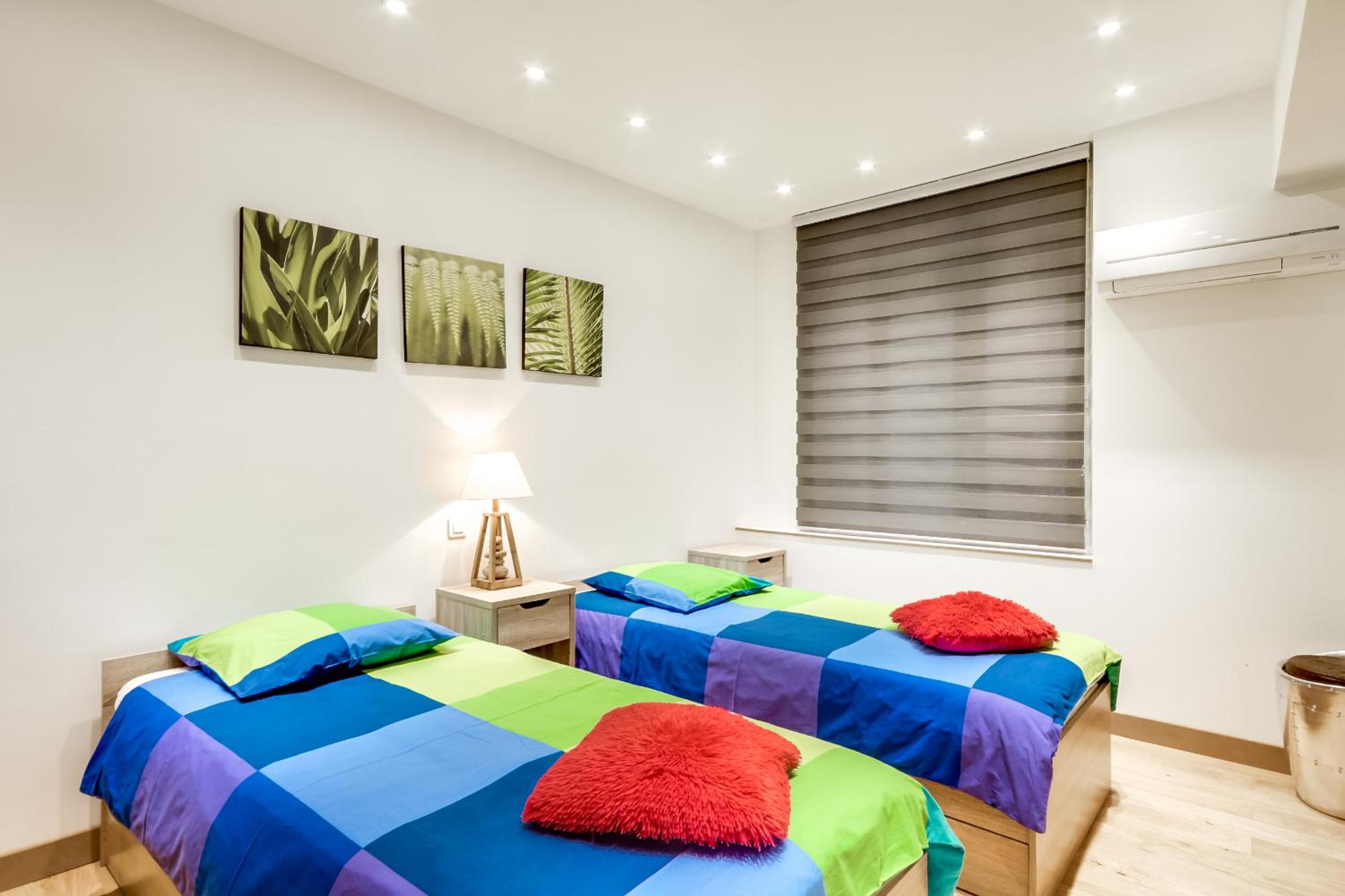 Just Renovated 138m2 On The Seine